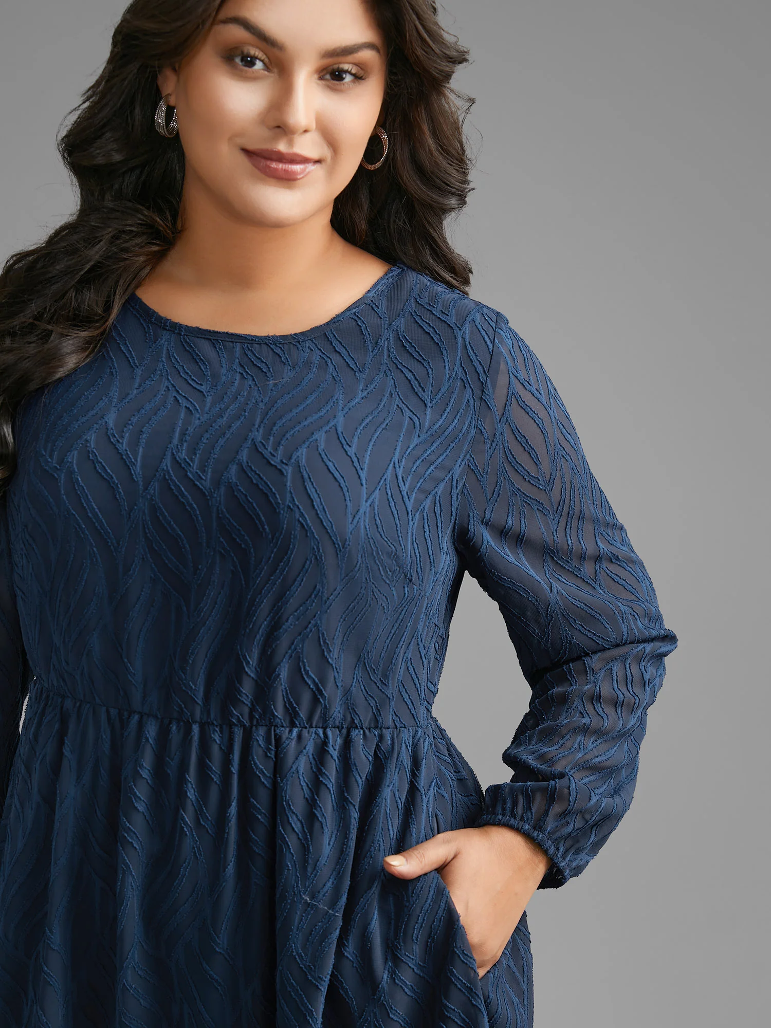 Textured Chiffon Lantern Sleeve Midi Dress - Image 2
