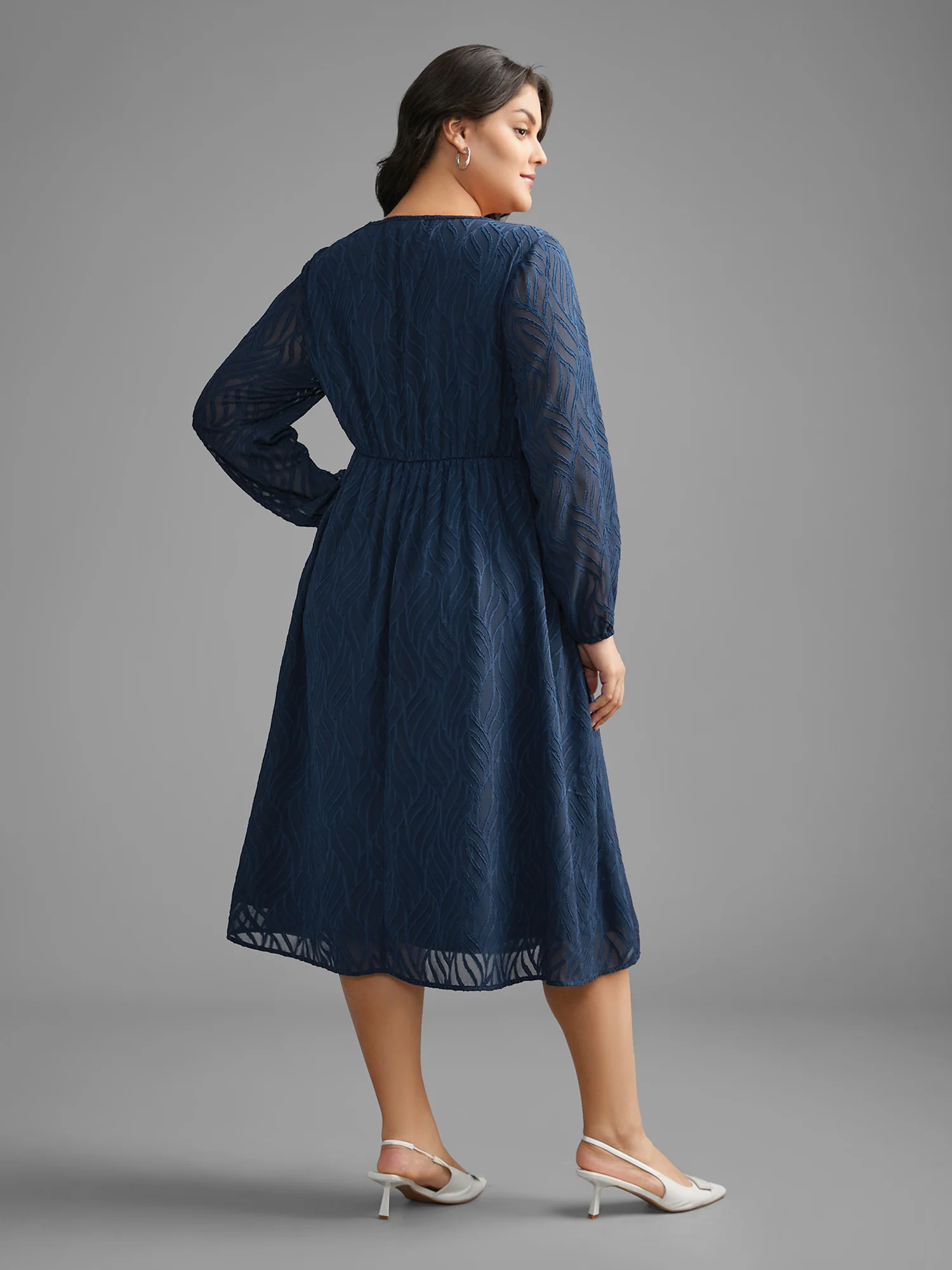 Textured Chiffon Lantern Sleeve Midi Dress - Image 5