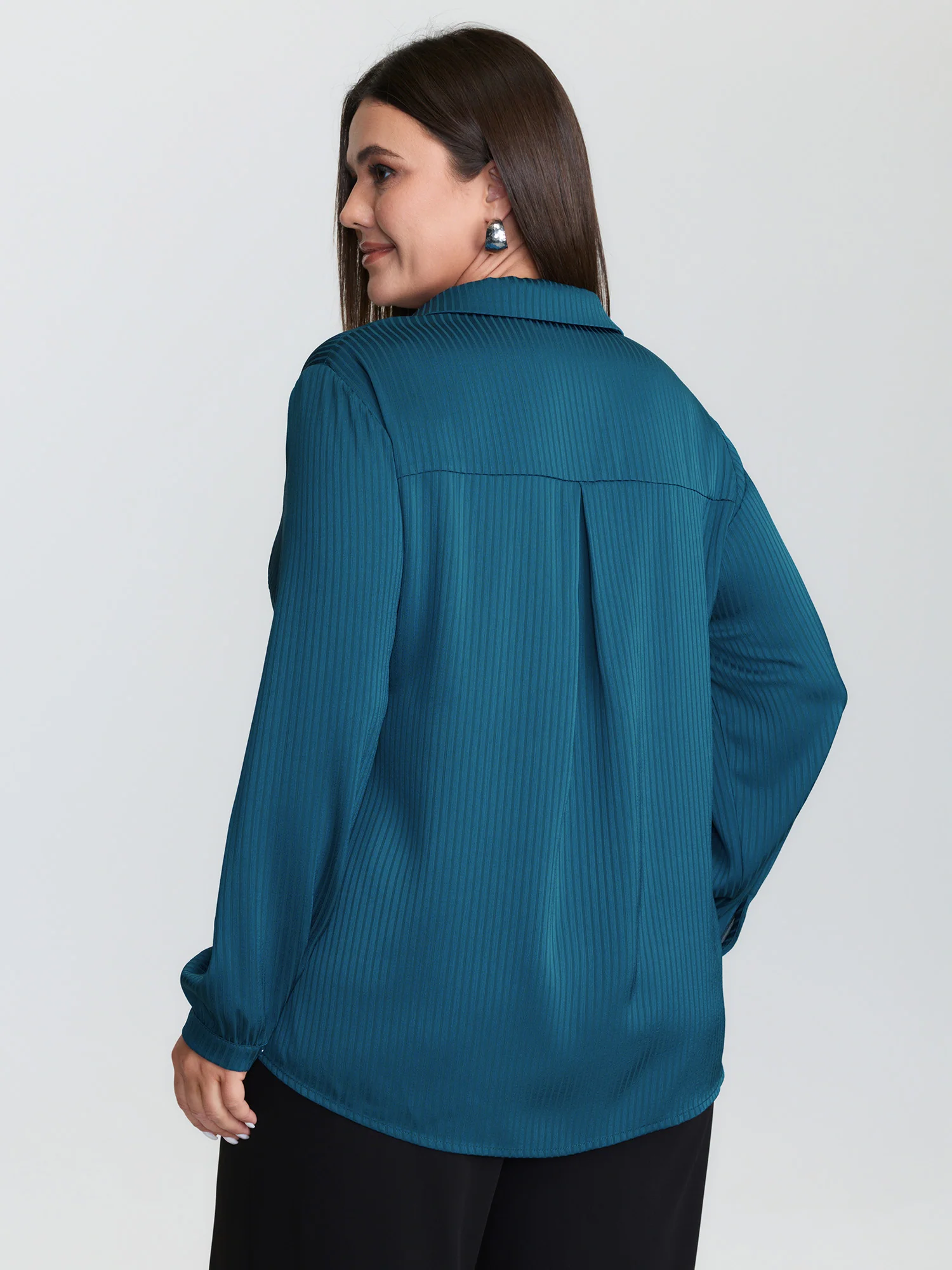 Textured Collar Pleated Blouse - Image 4