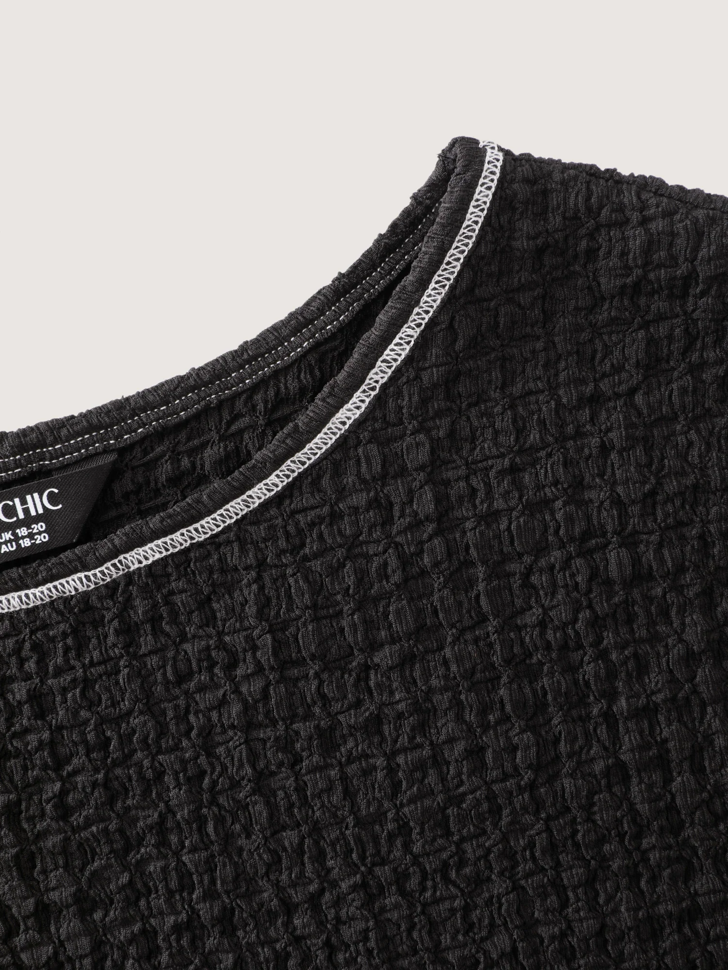 Textured Color Contrast Fitted T-Shirt - Image 5