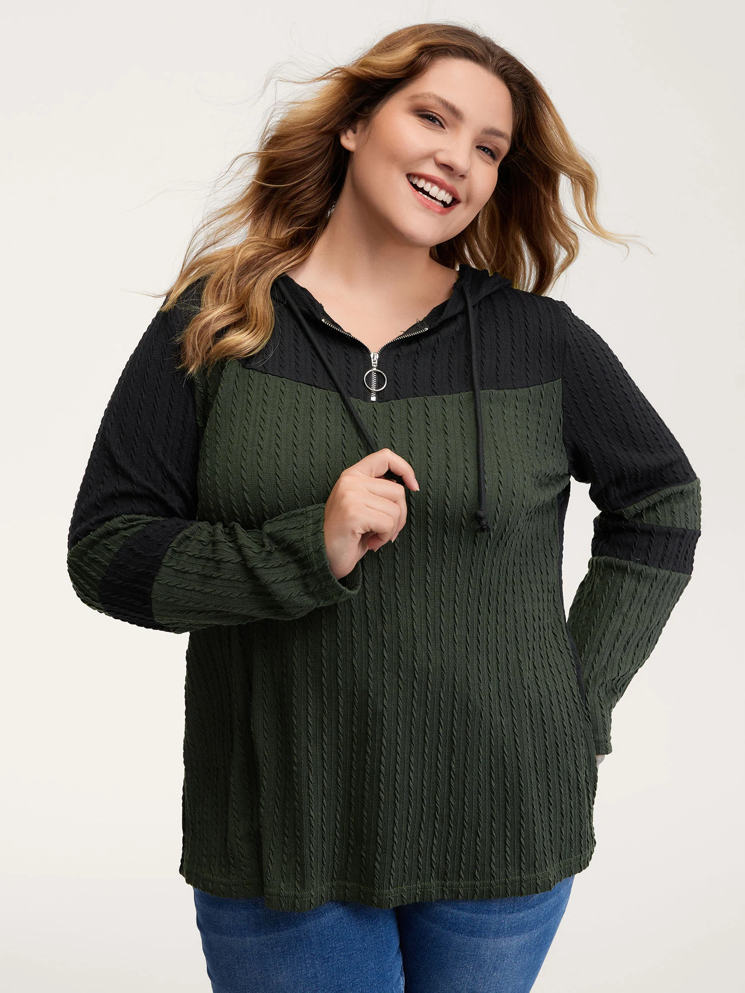 Textured Color Contrast Half-Zipper Hoodie - Image 2