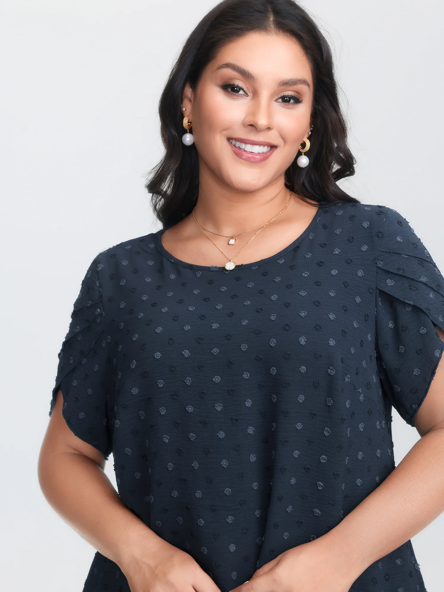 Textured Color Contrast Petal Sleeve Blouse - Image 17
