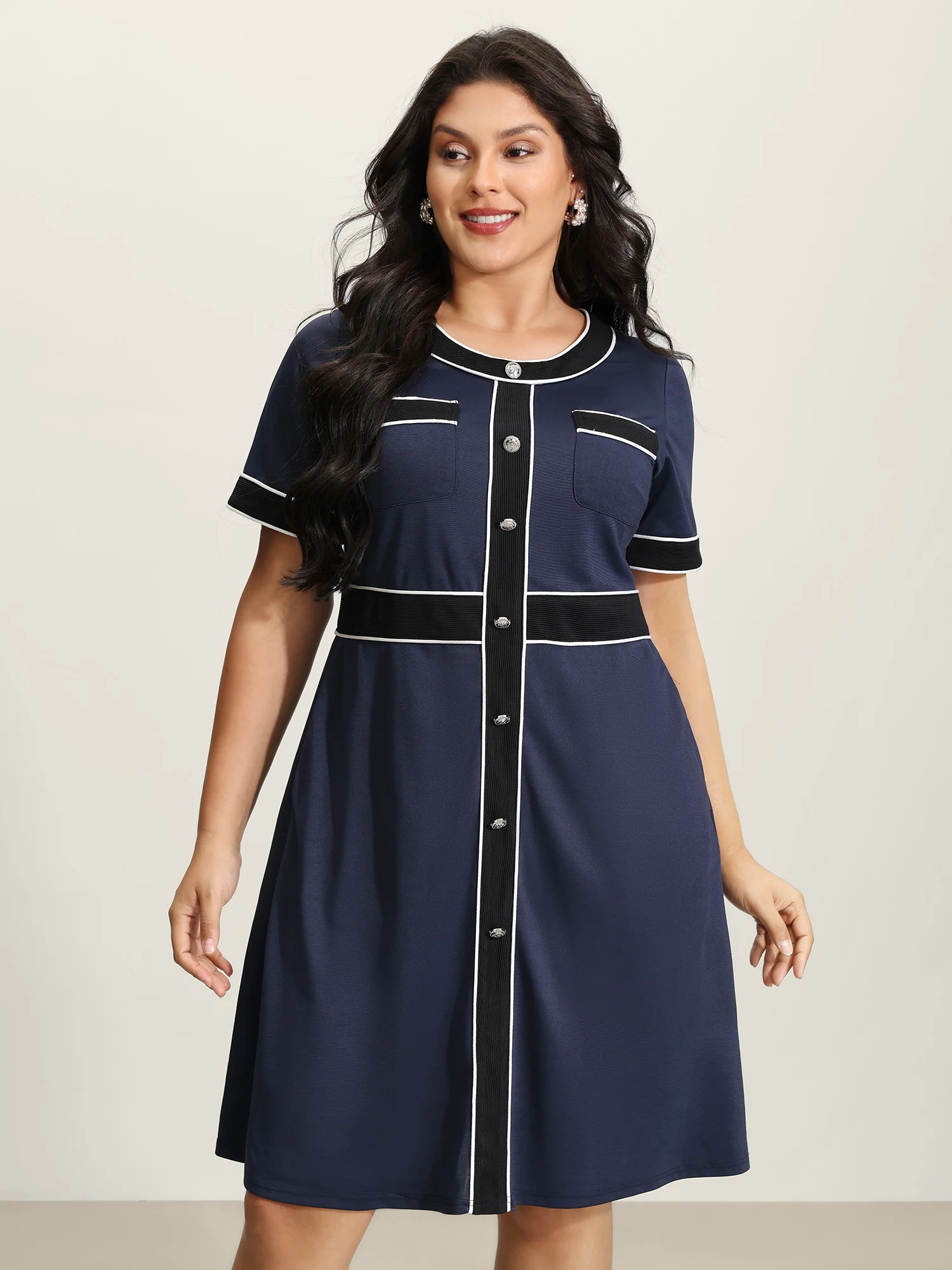 Textured Color Contrast Stretchy Mini Dress - Image 2