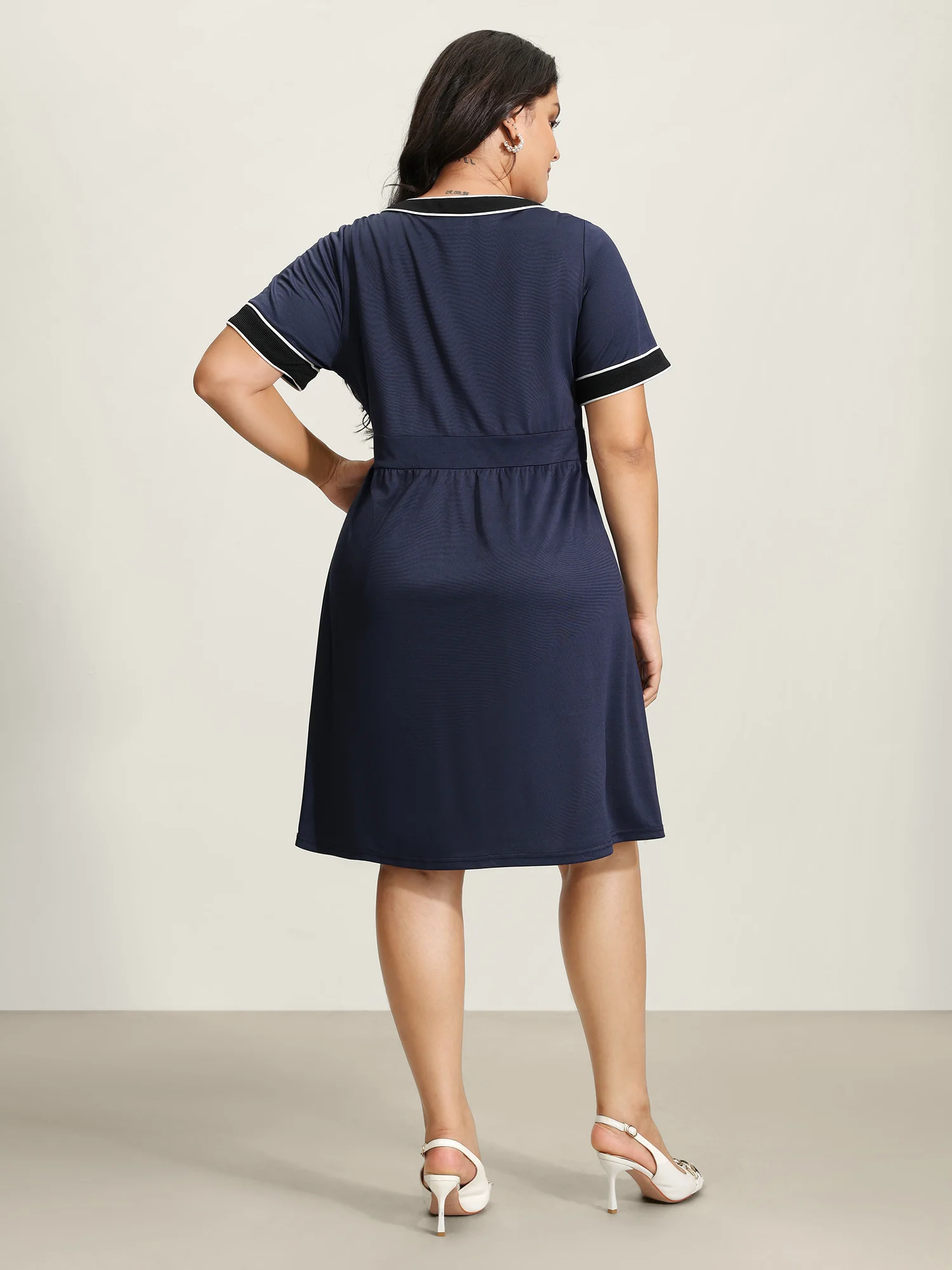 Textured Color Contrast Stretchy Mini Dress - Image 5
