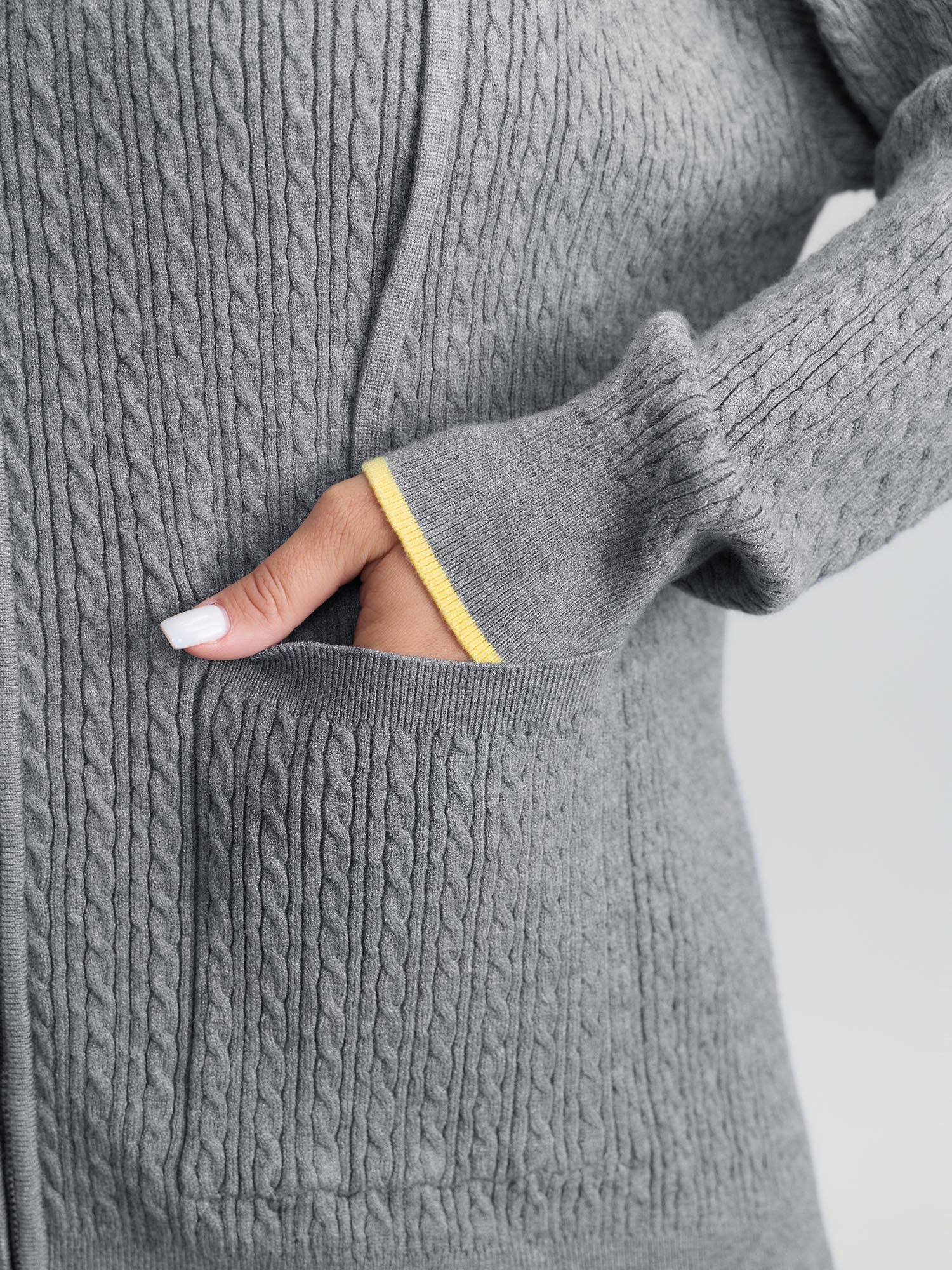 Textured Contrast Hooded Zipper Knit Cardigan - Image 4