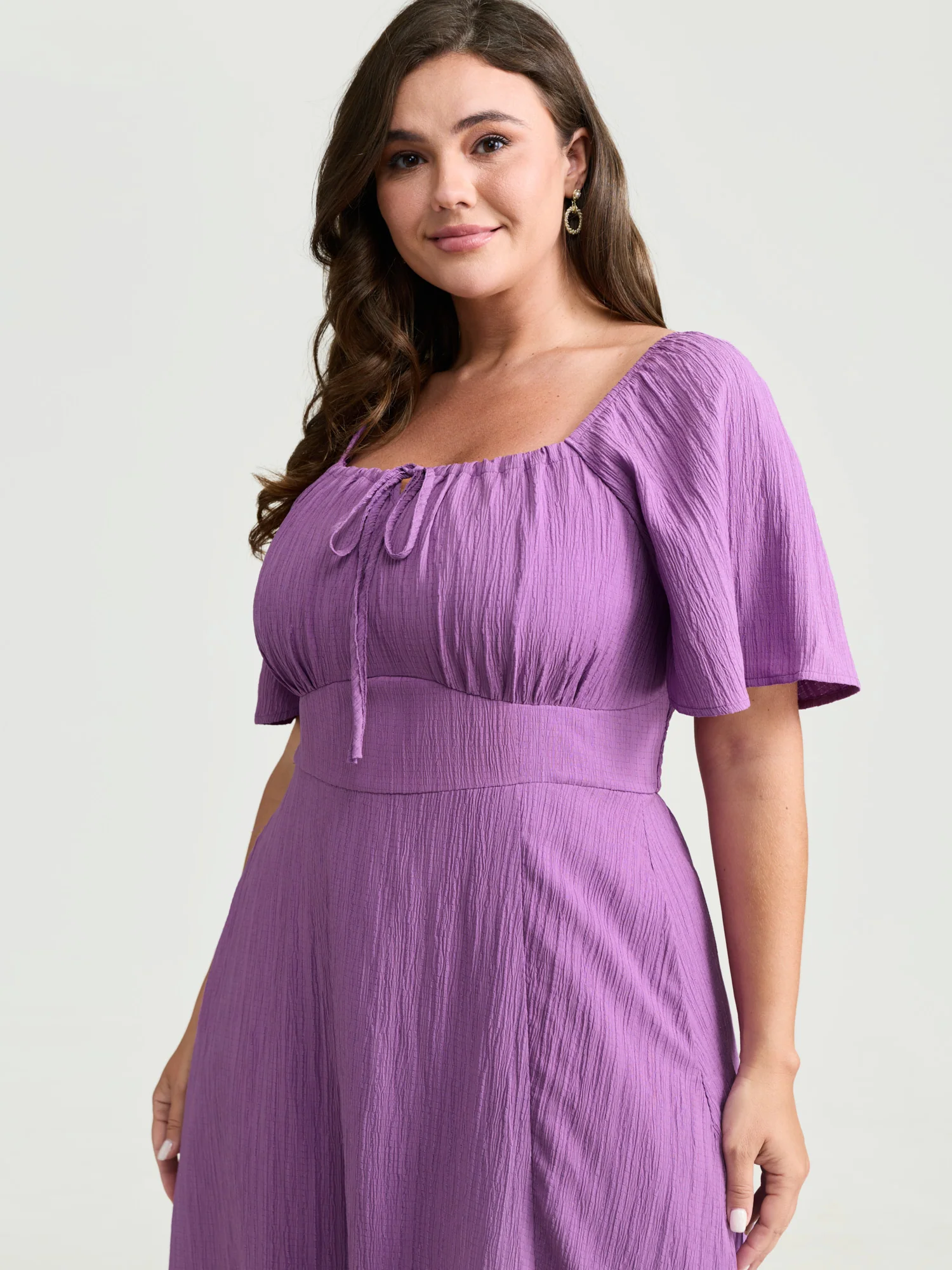 Textured Curvy Hem Bust-Friendly Slit Midi Dress - Image 2