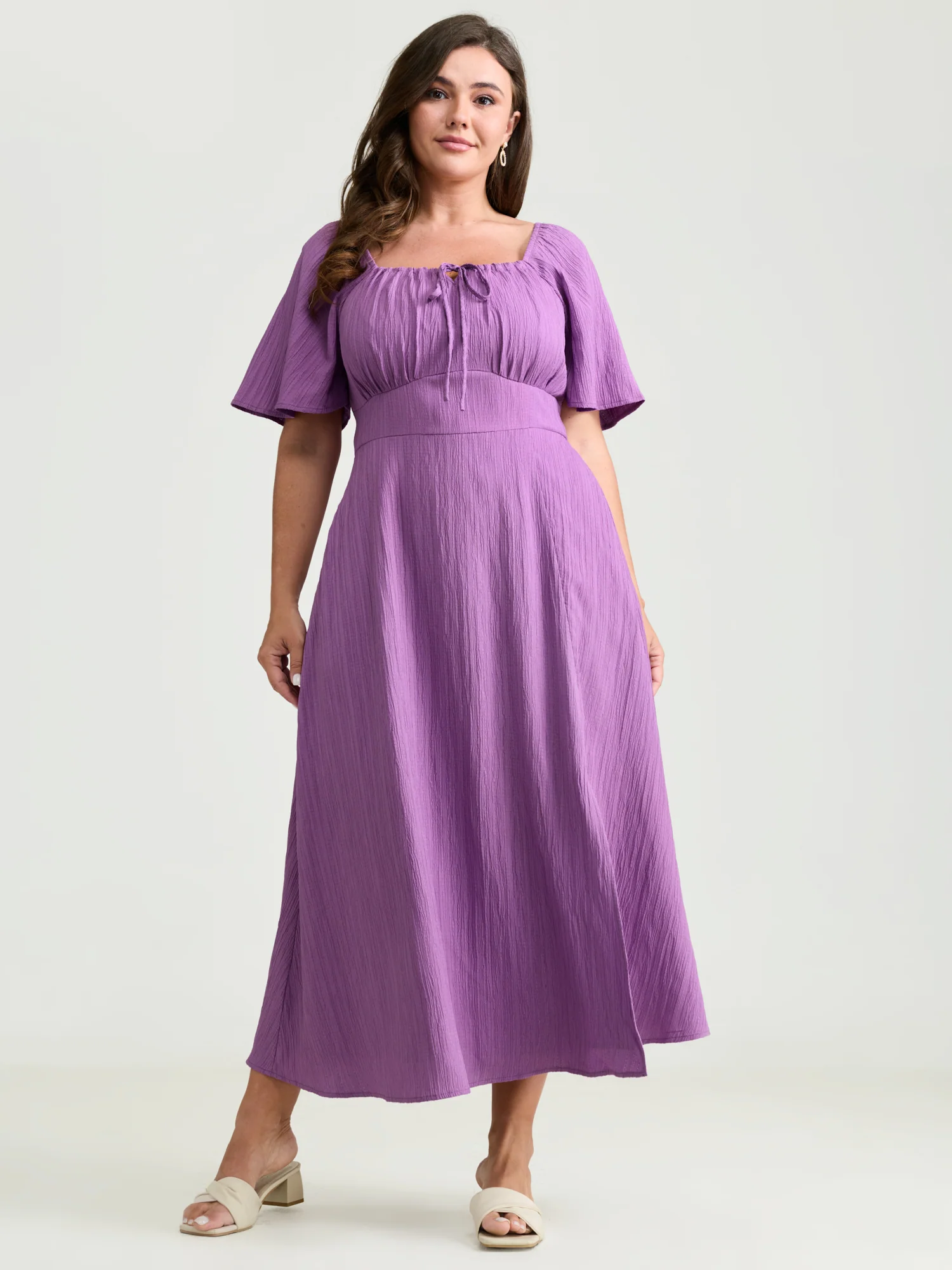 Textured Curvy Hem Bust-Friendly Slit Midi Dress - Image 4