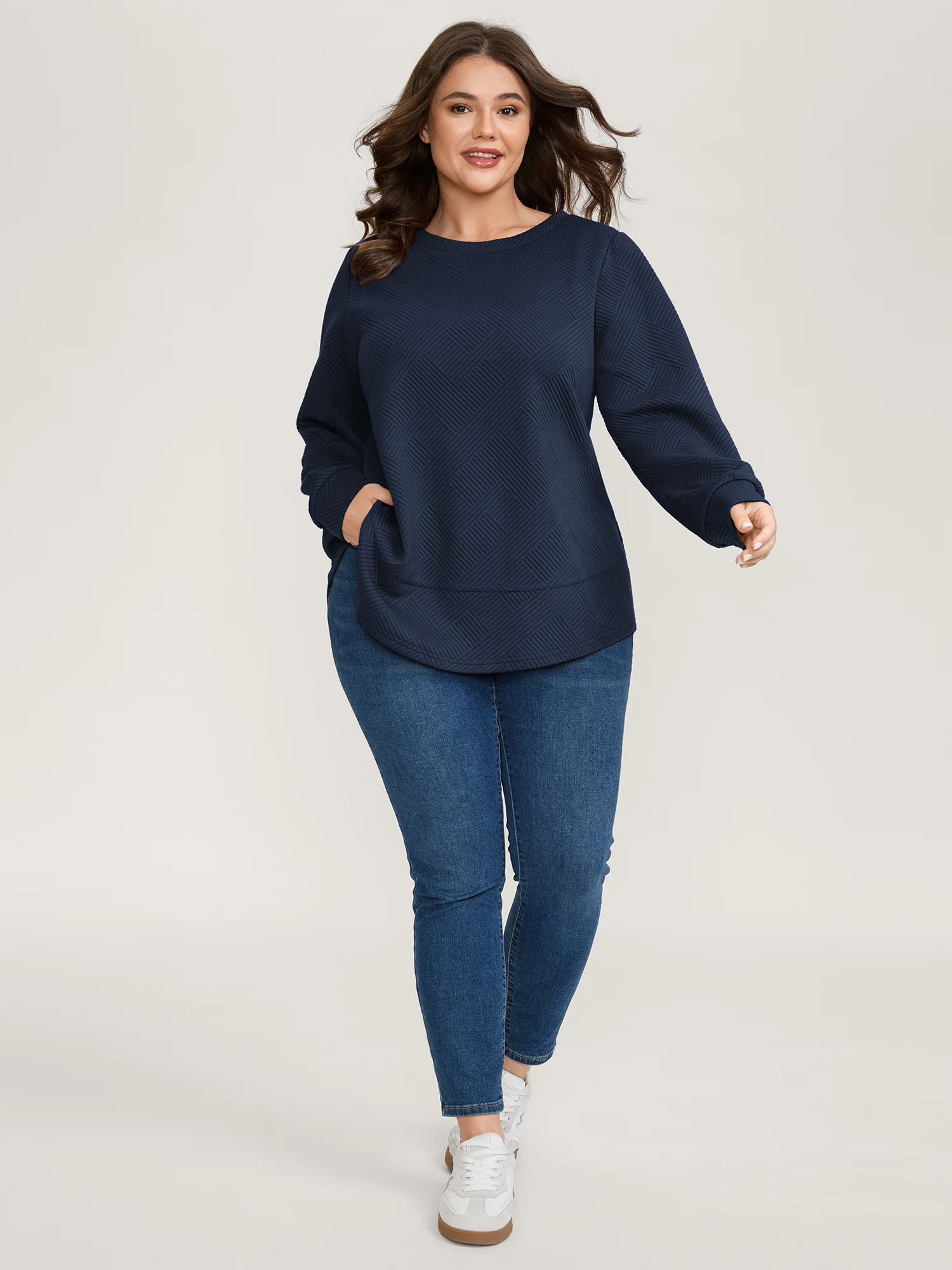 Textured Curvy Hem Round Neck Sweatshirt - Image 9