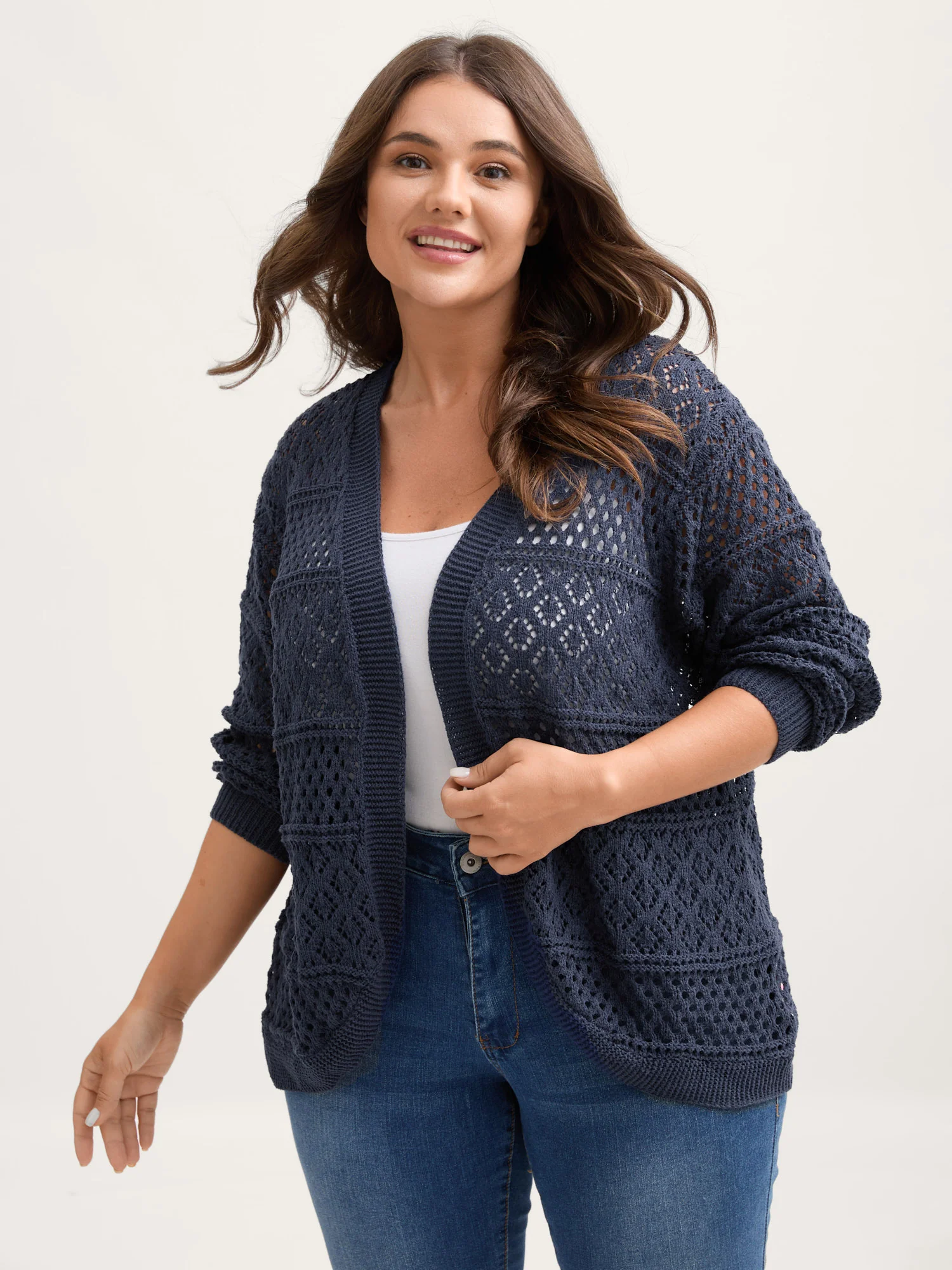 Textured Cut-Out Arc Hem Lightweight Cardigan - Image 2