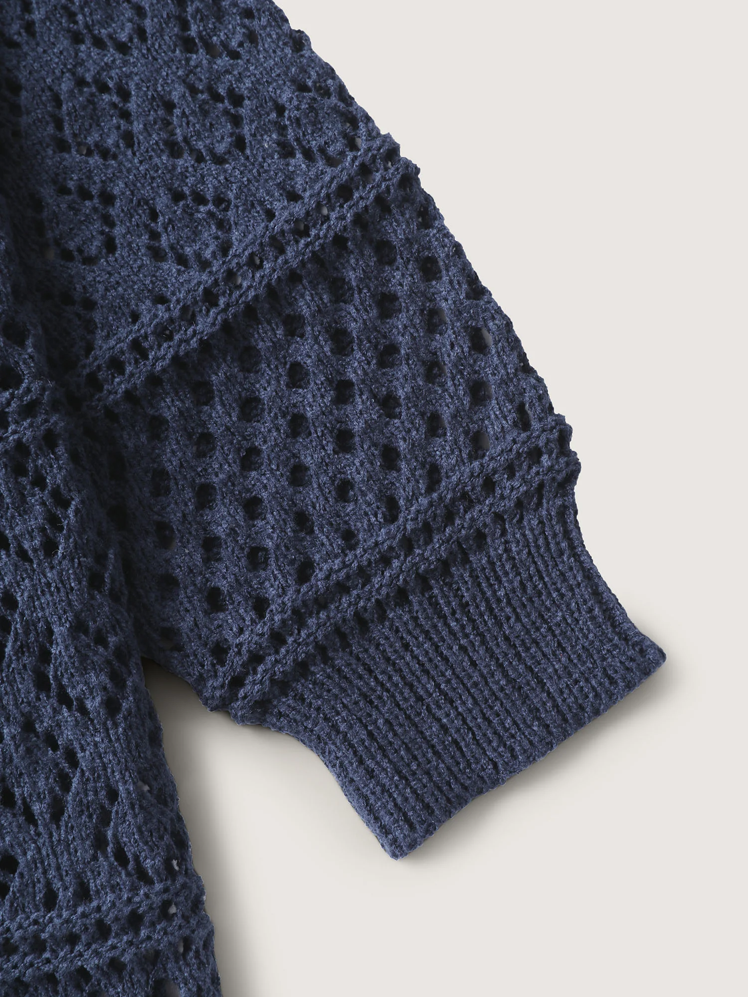 Textured Cut-Out Arc Hem Lightweight Cardigan - Image 5