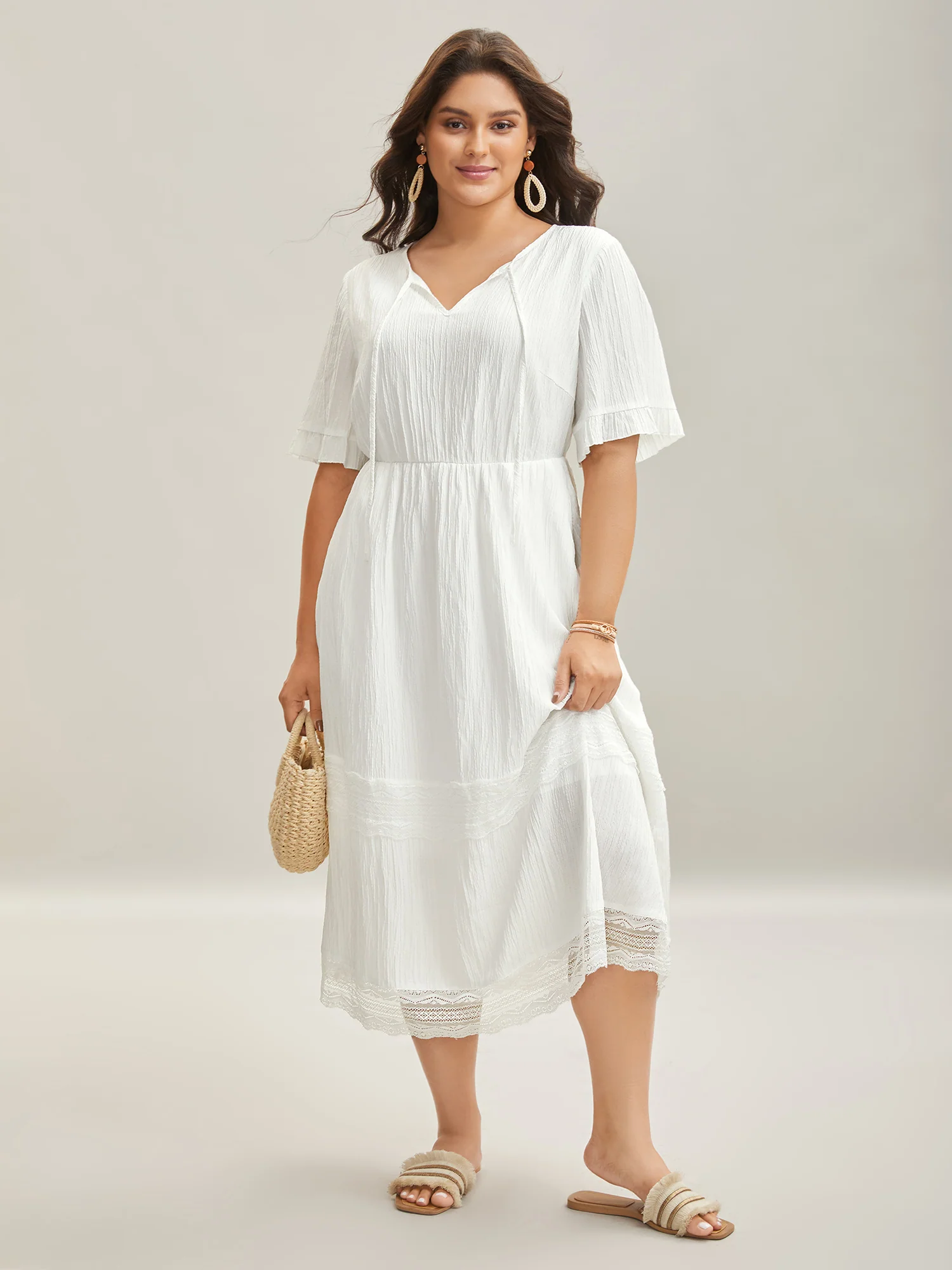 Textured Cut-Out Lace Tied Midi Dress - Image 3