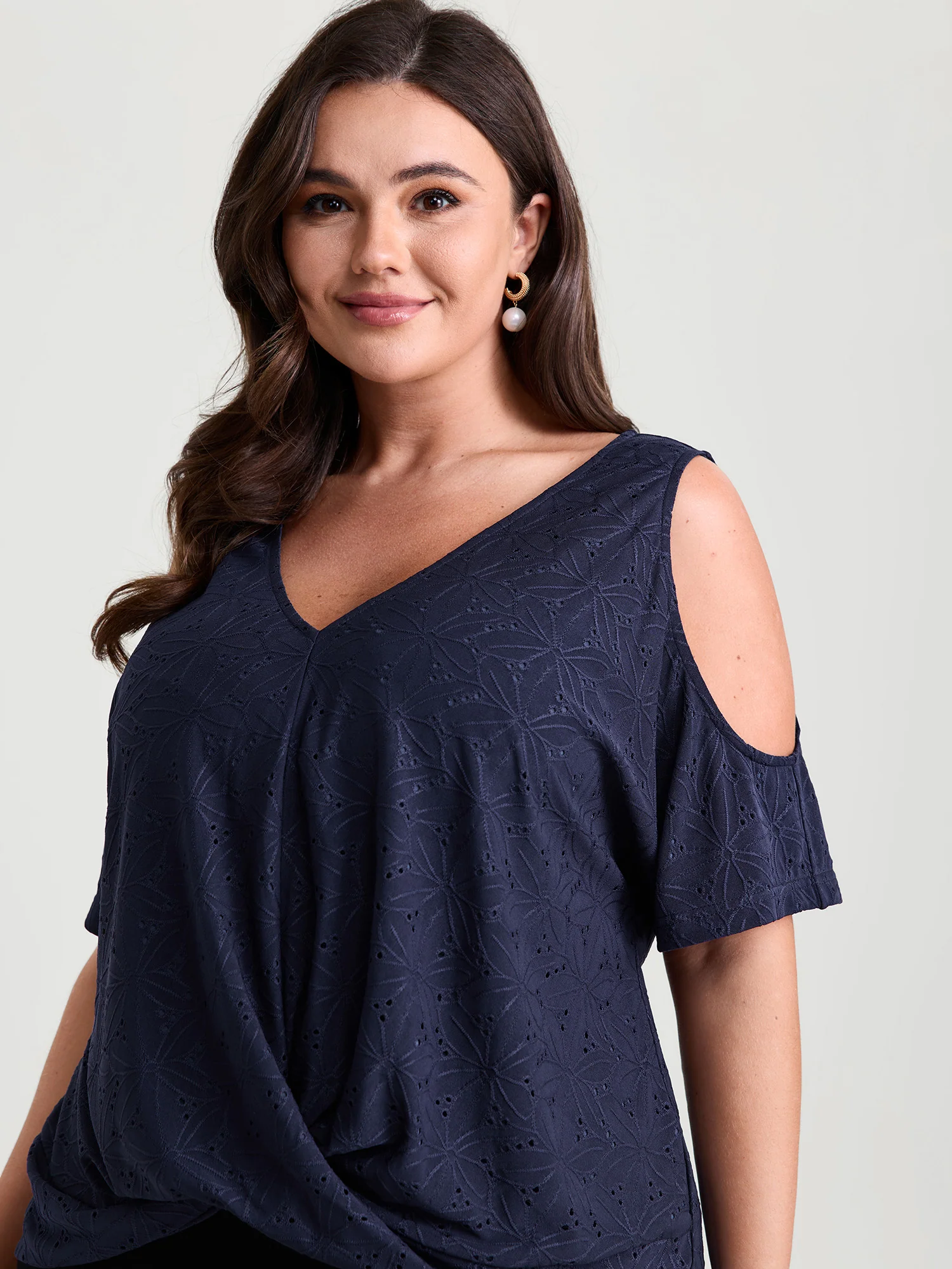 Textured Cut-Out Shoulder Stretch Knit Top - Image 2