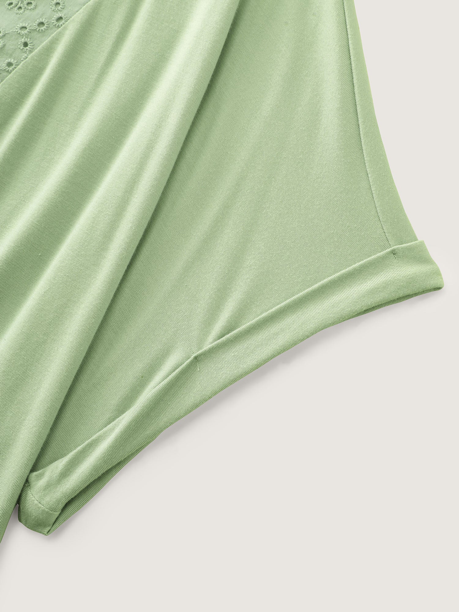Textured Cut Out V-Neck T-Shirt - Image 5