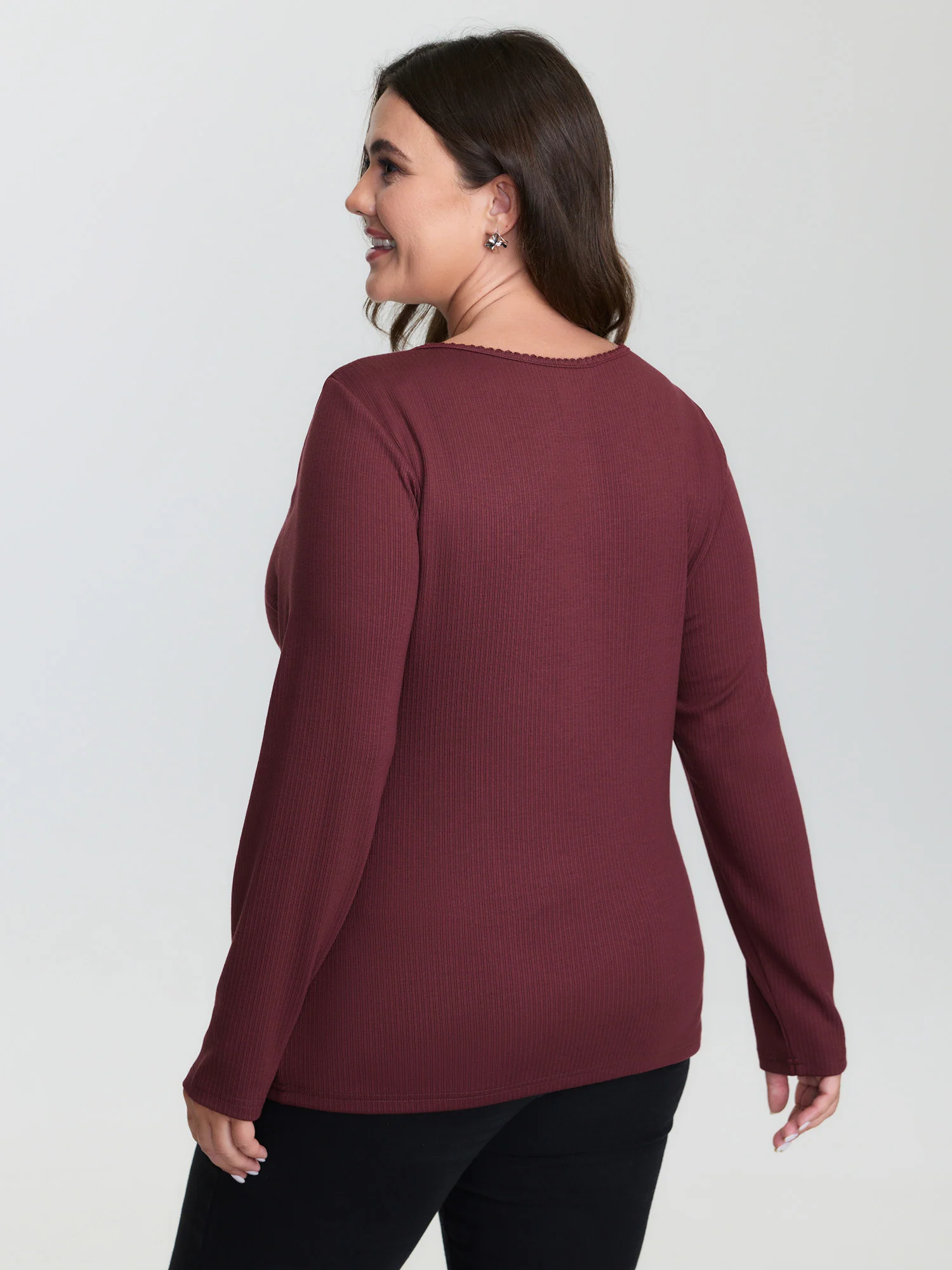 Textured Deep V-Neck Fitted T-Shirt - Image 4