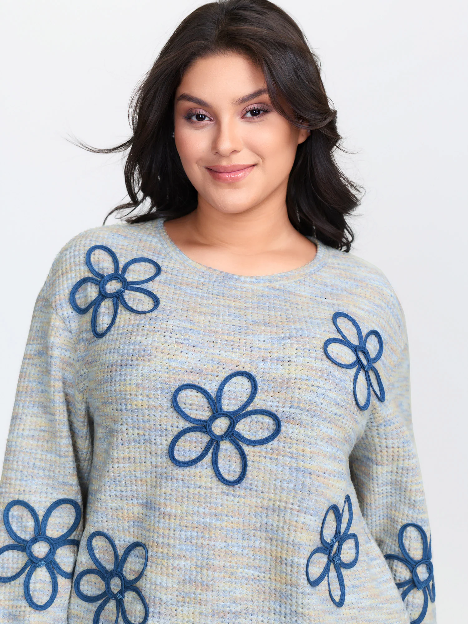 Textured Floral Braided Embroidery Sweatshirt - Image 3