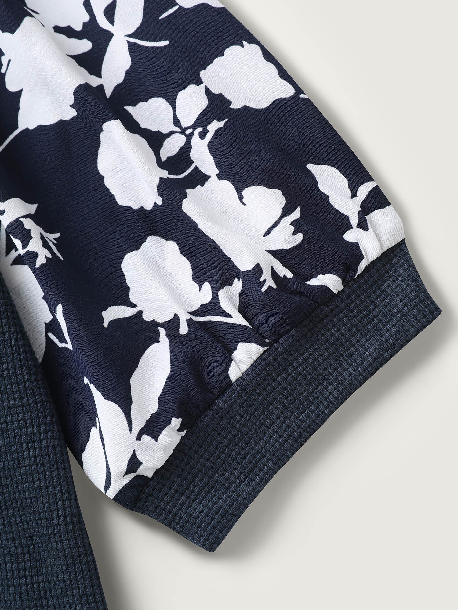 Textured Floral Puffy Sleeve Sweatshirt - Image 17