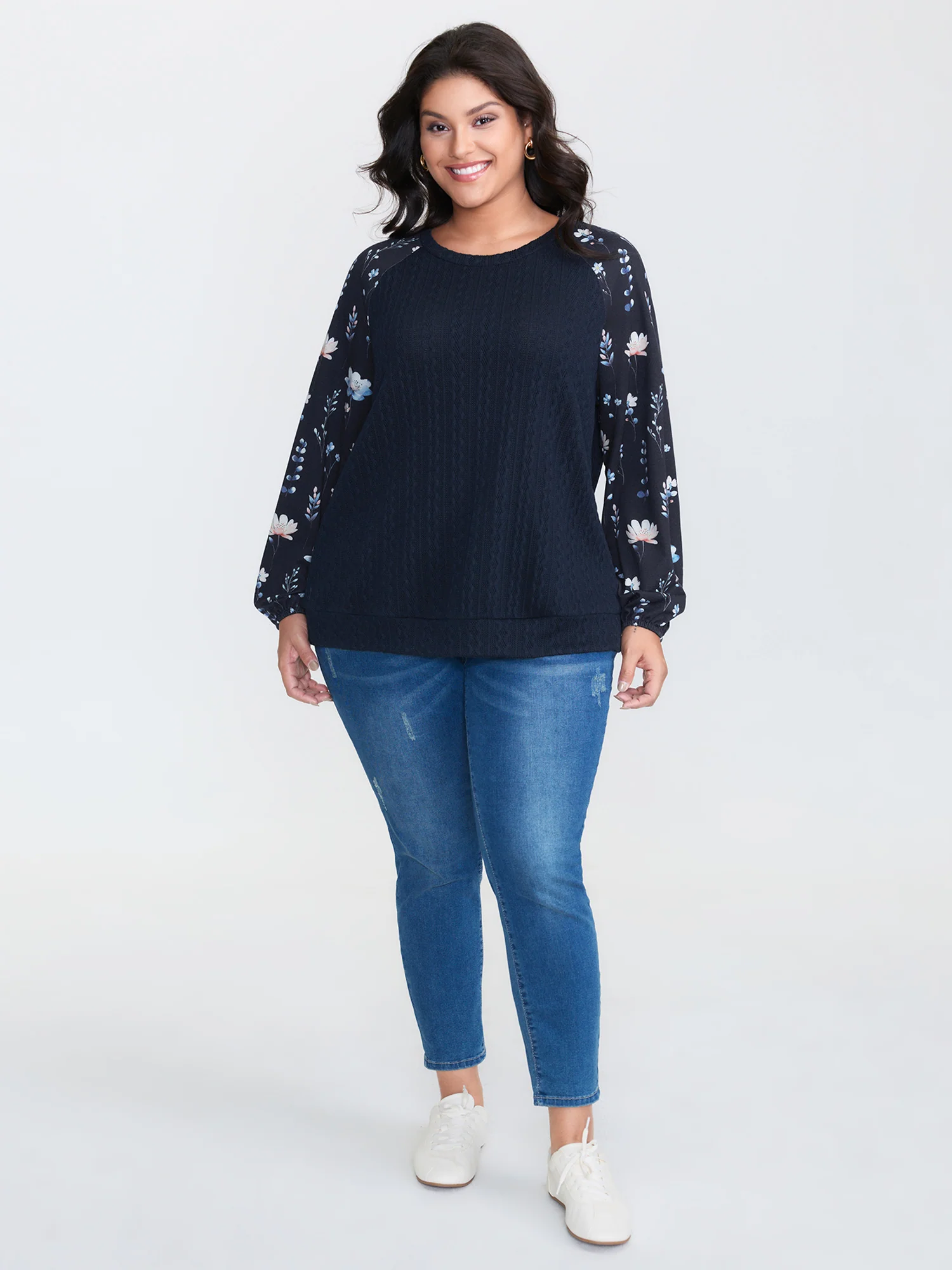 Textured Floral Raglan Sleeve Sweatshirt - Image 3