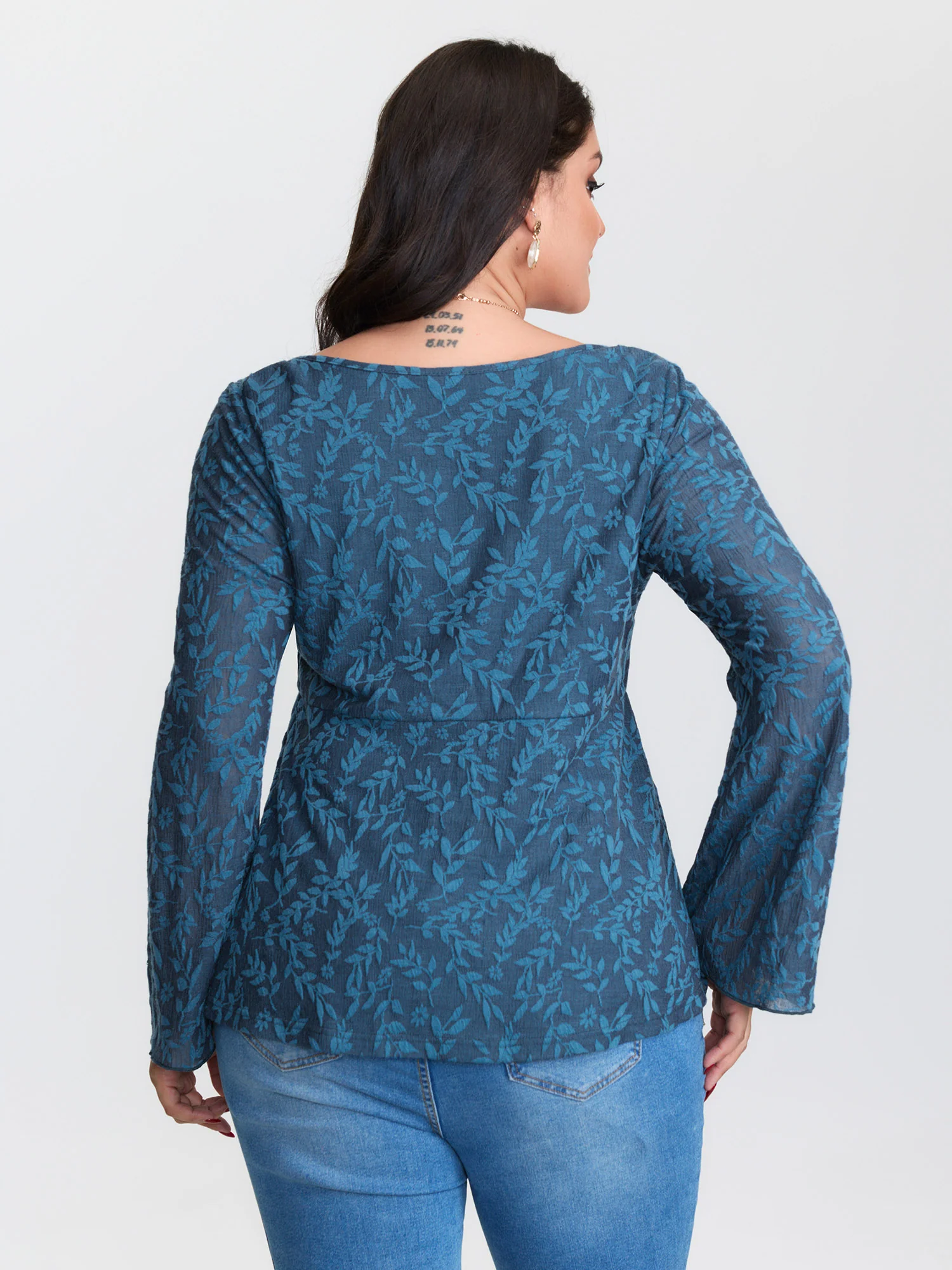 Textured Floral Ruched Adjustable Bodice Blouse - Image 4