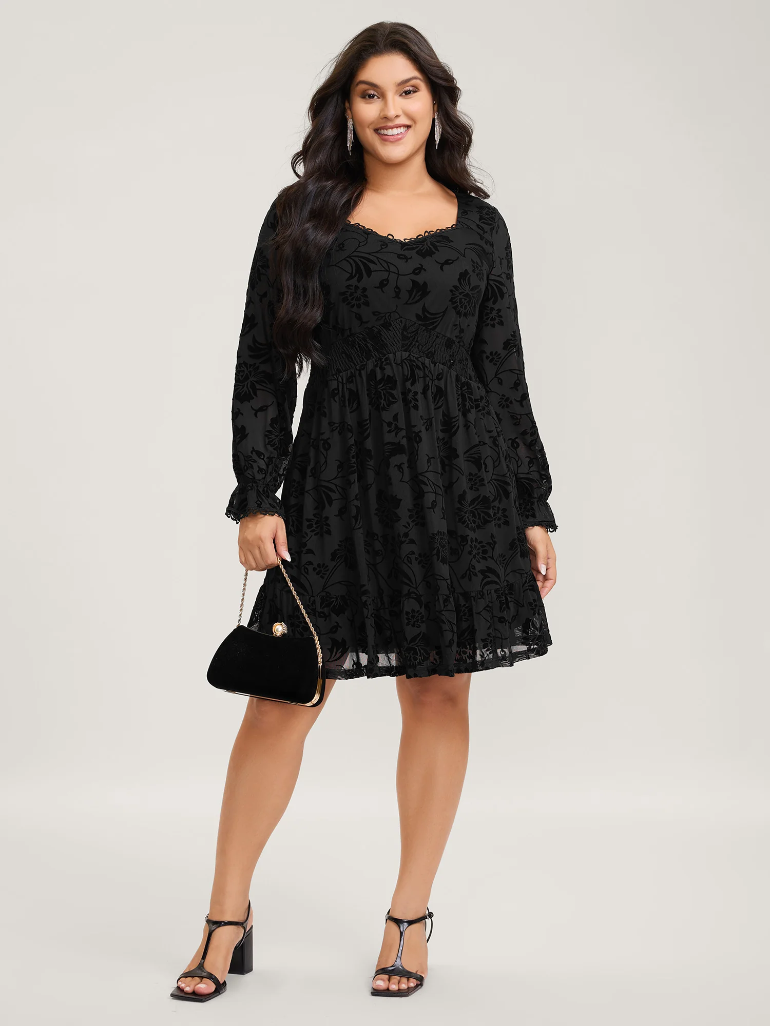 Textured Floral Shirred Waist Knee-Length Dress - Image 3