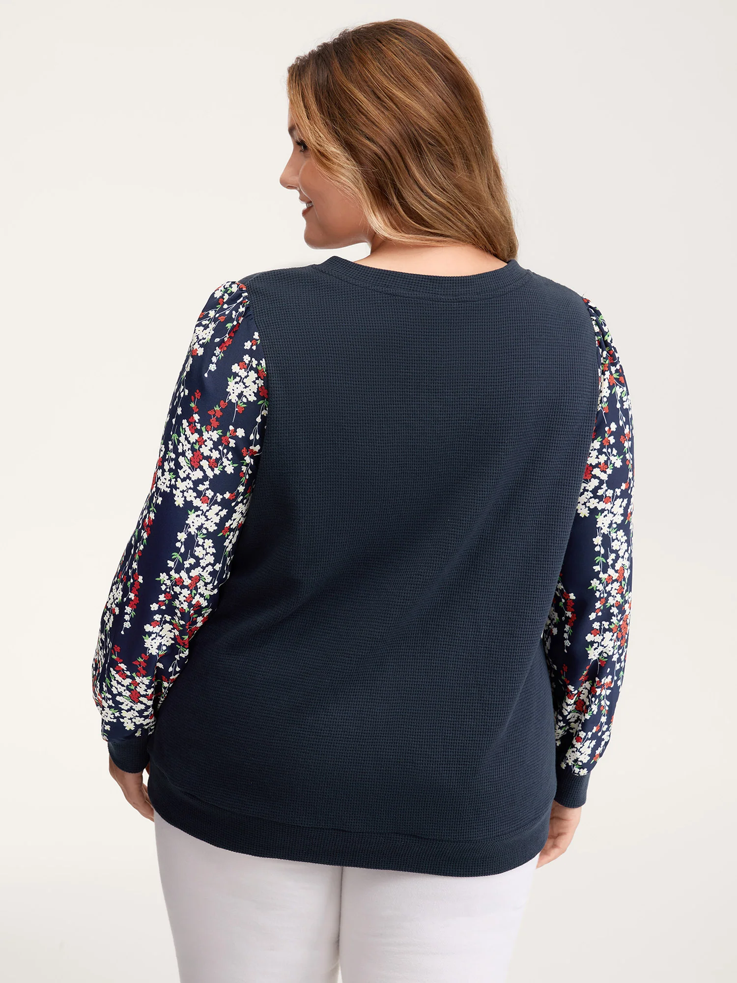 Textured Floral Sleeve V-Neck Sweatshirt - Image 4