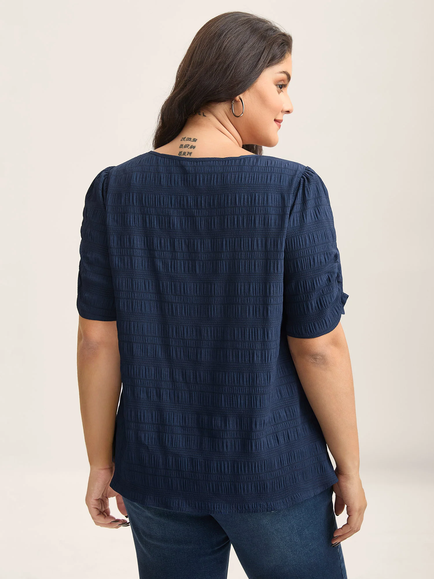 Textured Gathered Sleeve Split Neck Blouse - Image 12