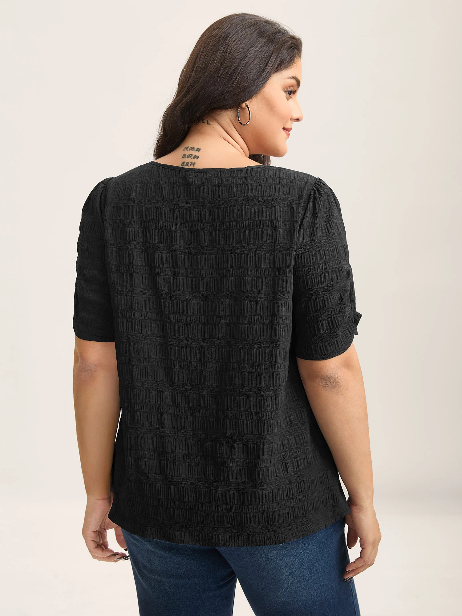 Textured Gathered Sleeve Split Neck Blouse - Image 19