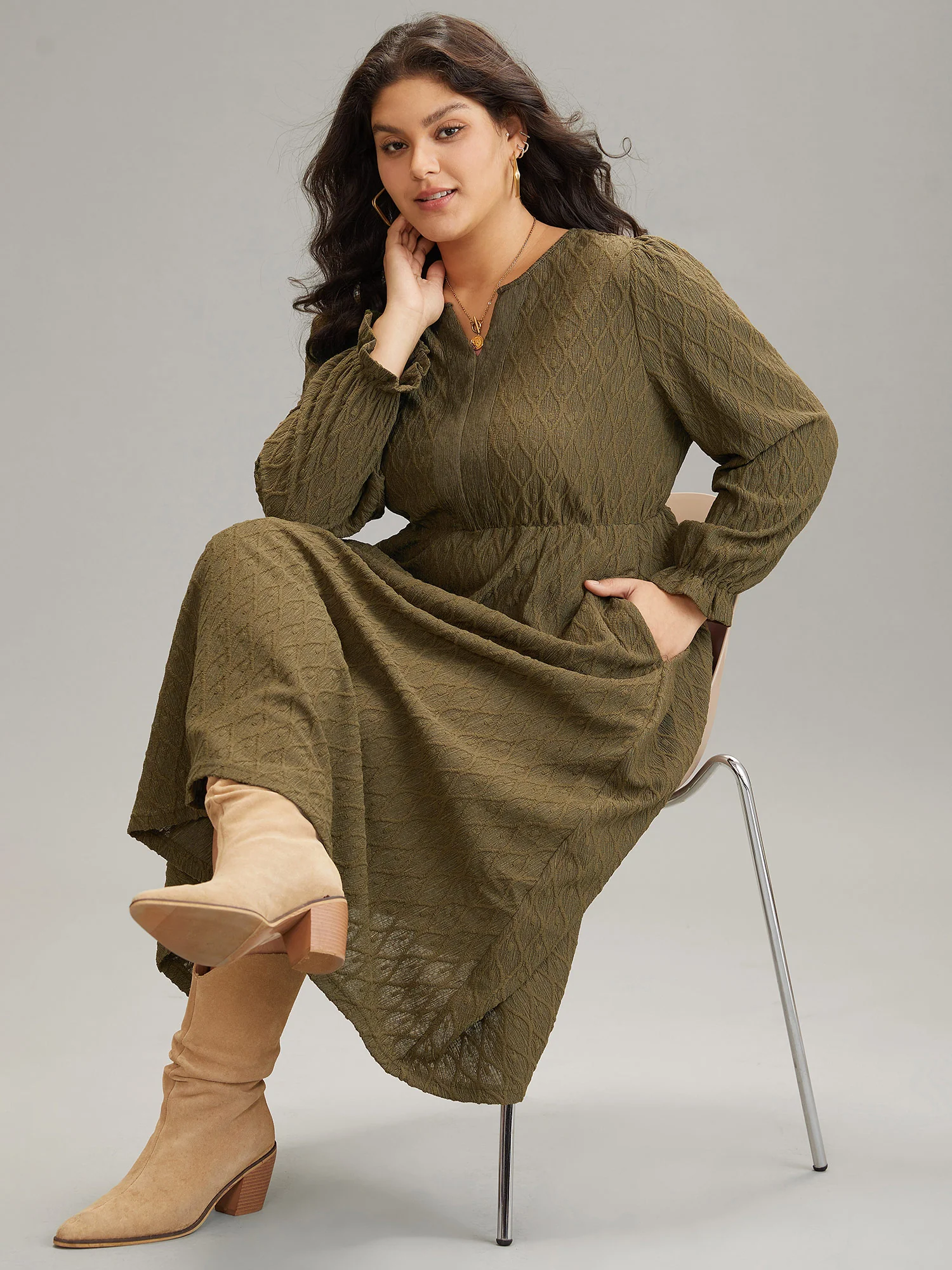 Textured Jacquard Notched Ruffle Sleeve Dress - Image 10