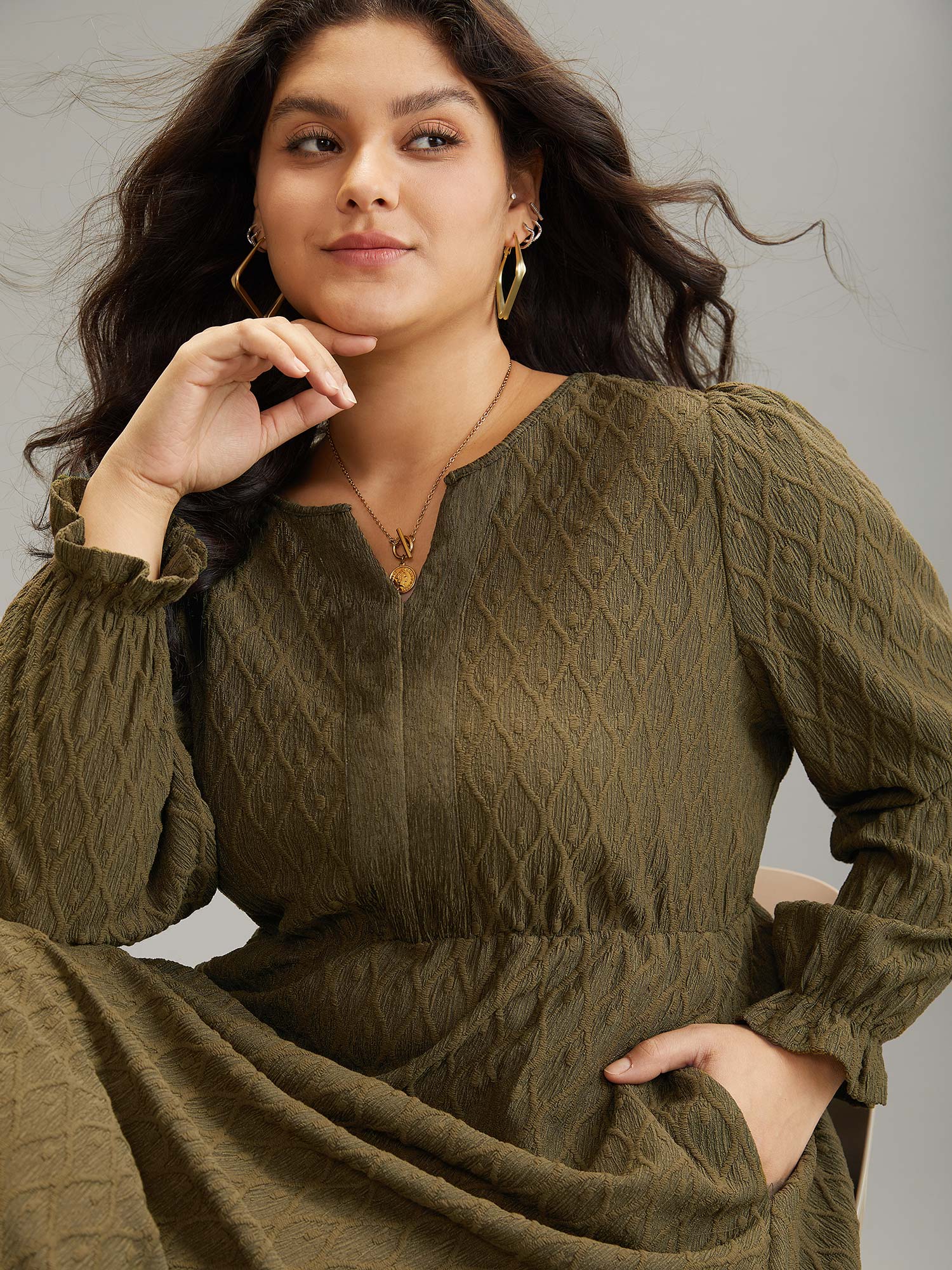 Textured Jacquard Notched Ruffle Sleeve Dress - Image 11
