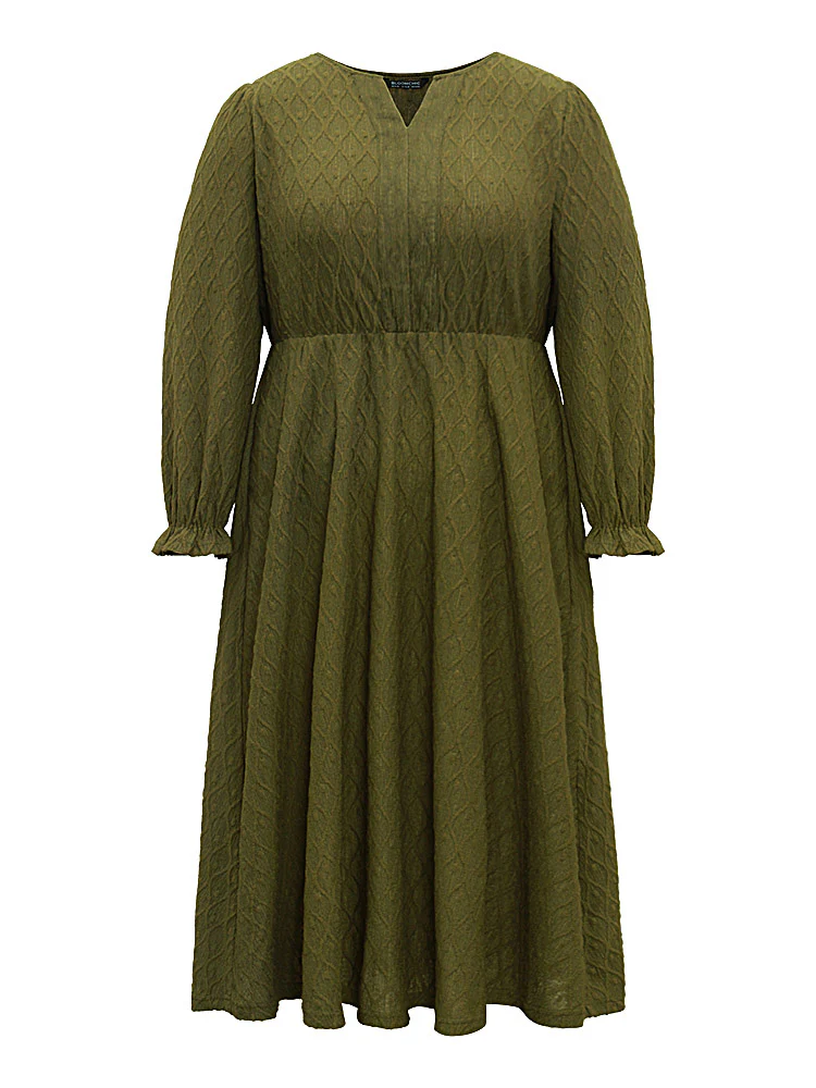 Textured Jacquard Notched Ruffle Sleeve Dress - Image 6