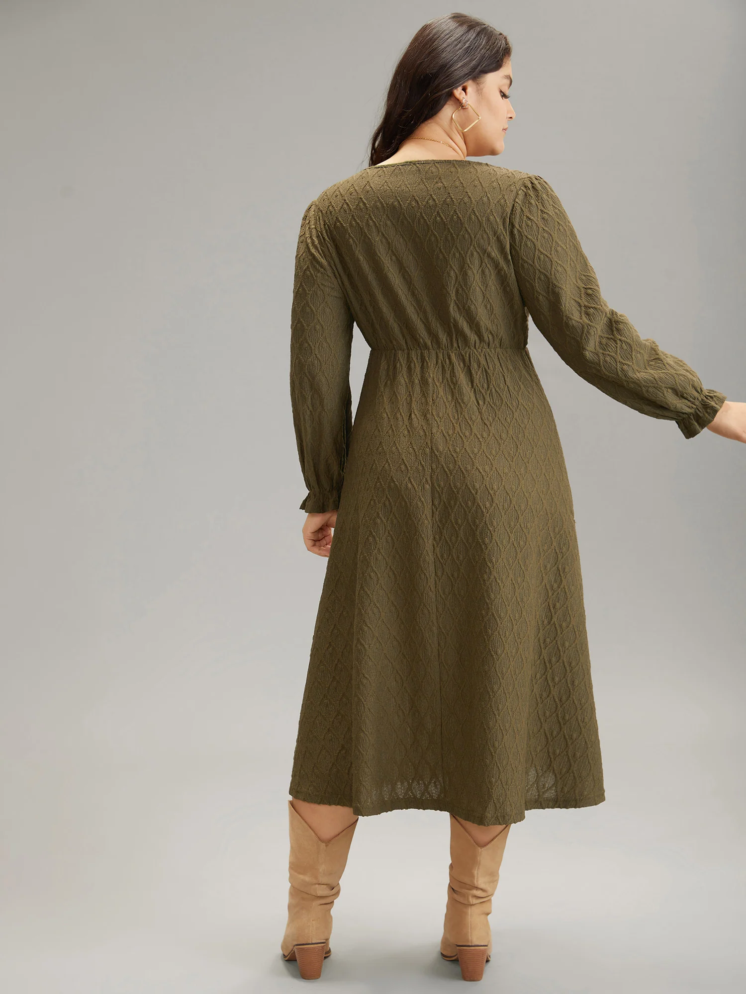 Textured Jacquard Notched Ruffle Sleeve Dress - Image 9