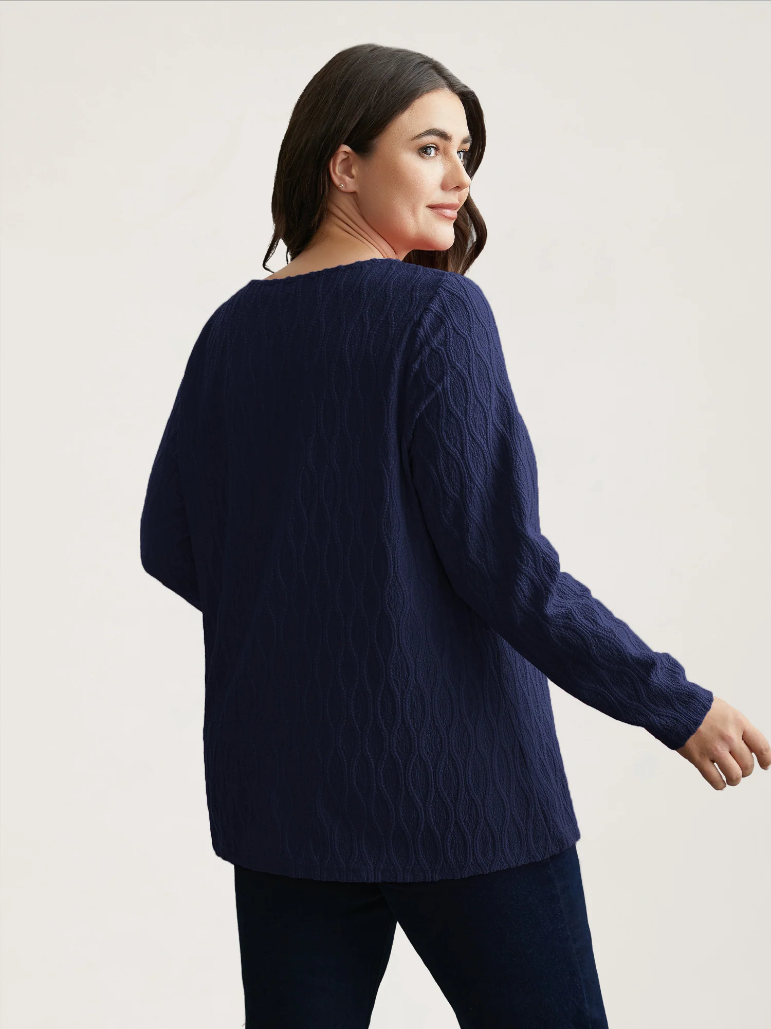 Textured Keyhole Gathered Knit Top - Image 12