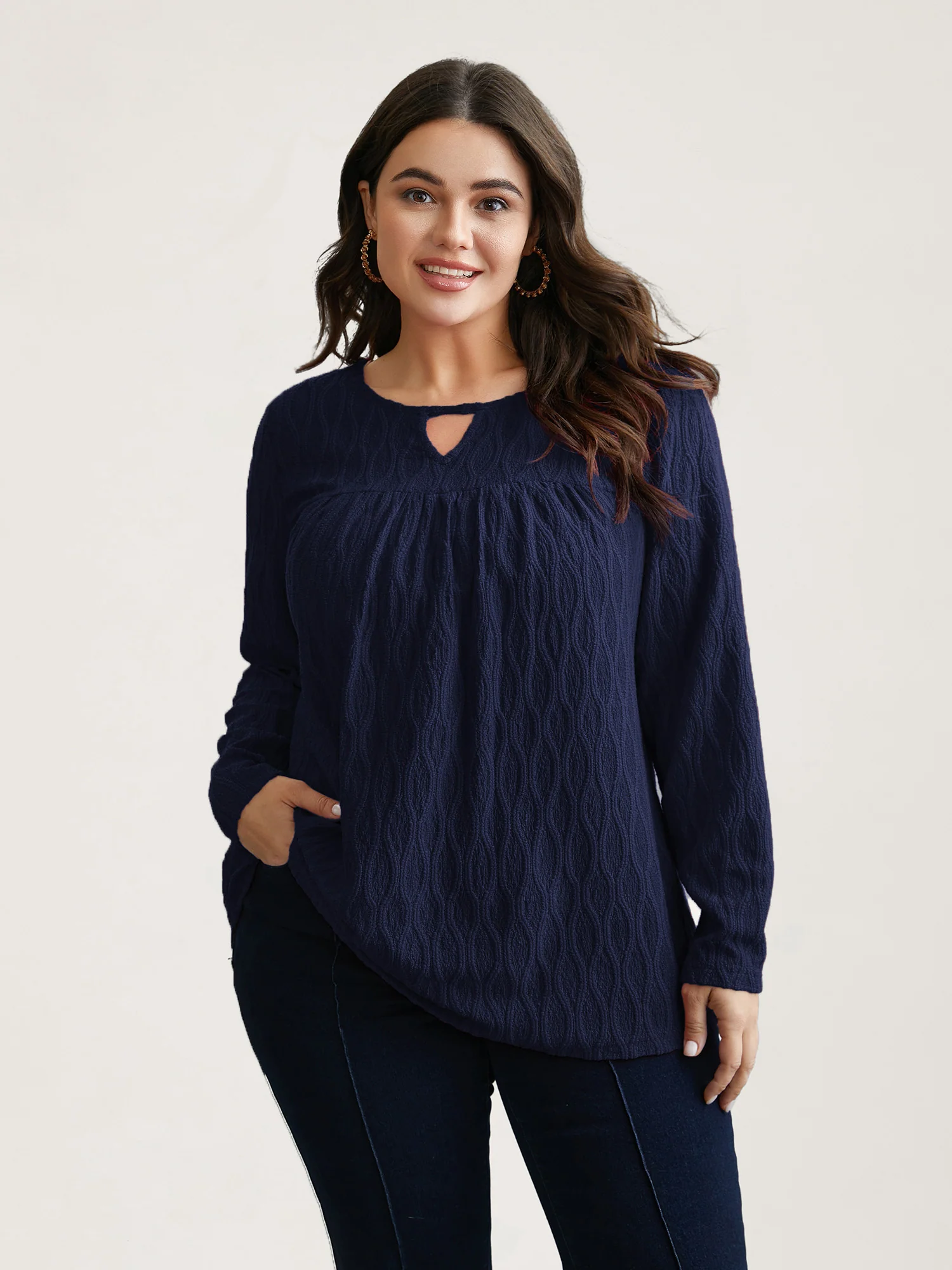 Textured Keyhole Gathered Knit Top - Image 9