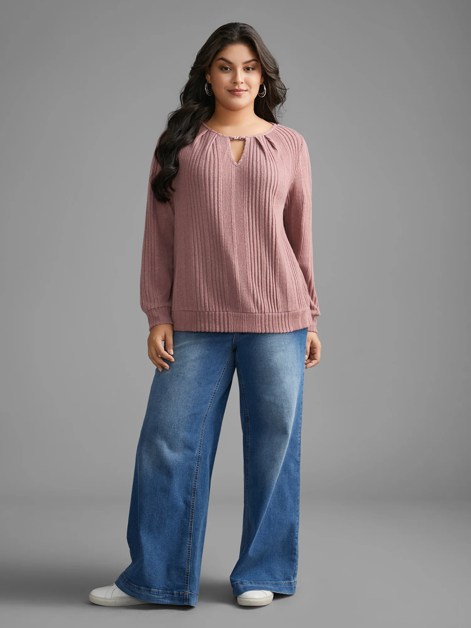 Textured Keyhole Metal Detail Pleated Sweatshirt - Image 5