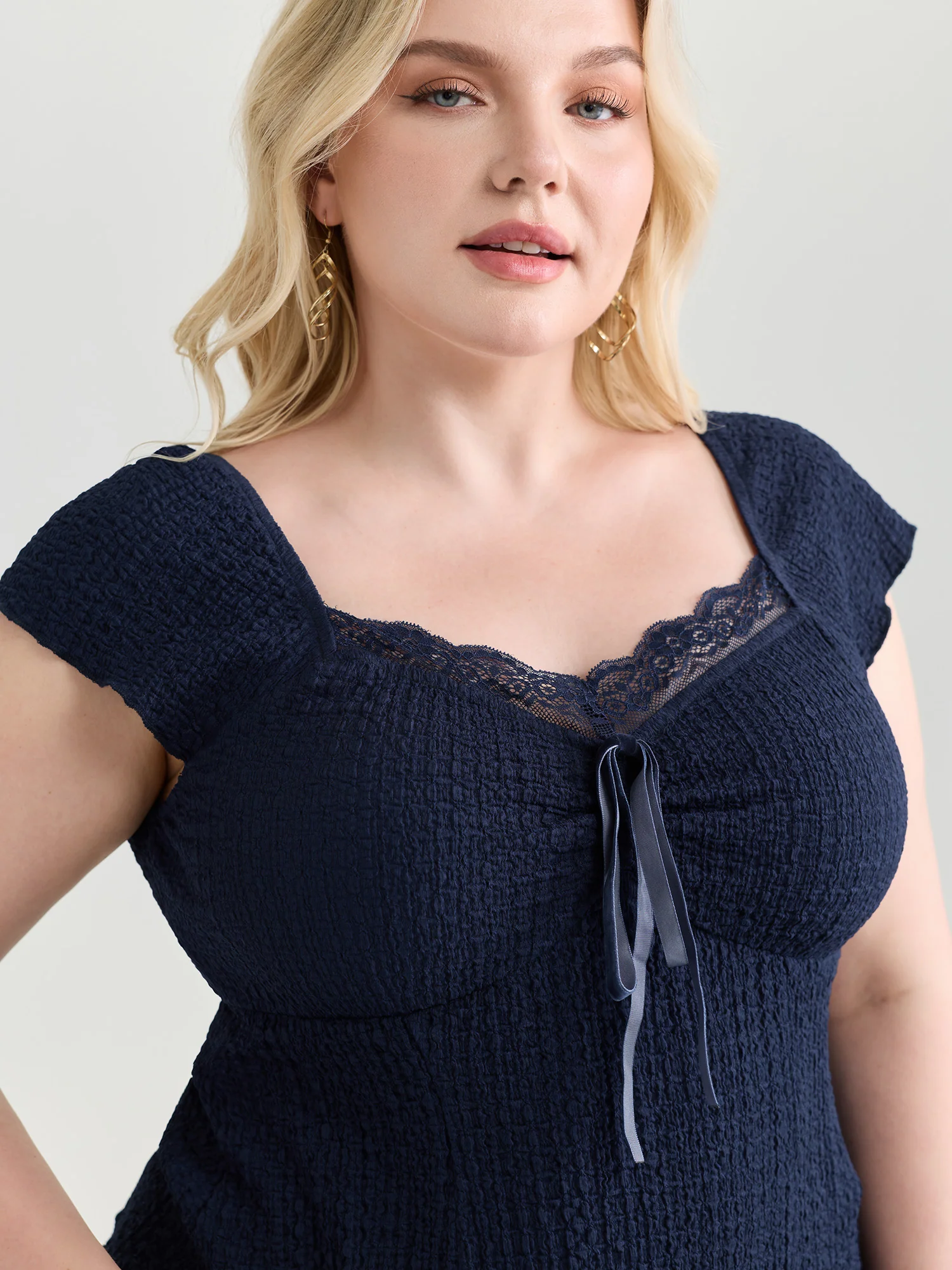 Textured Lace Trim Drawstring Fitted Top
