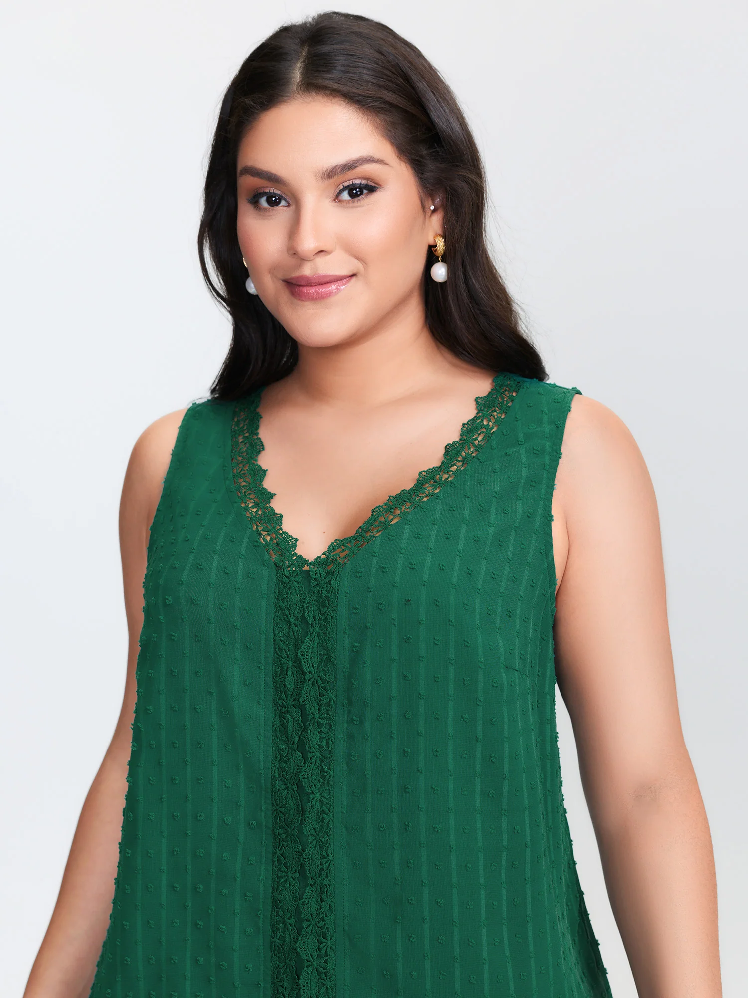 Textured Lace V-Neck Tank Top - Image 2