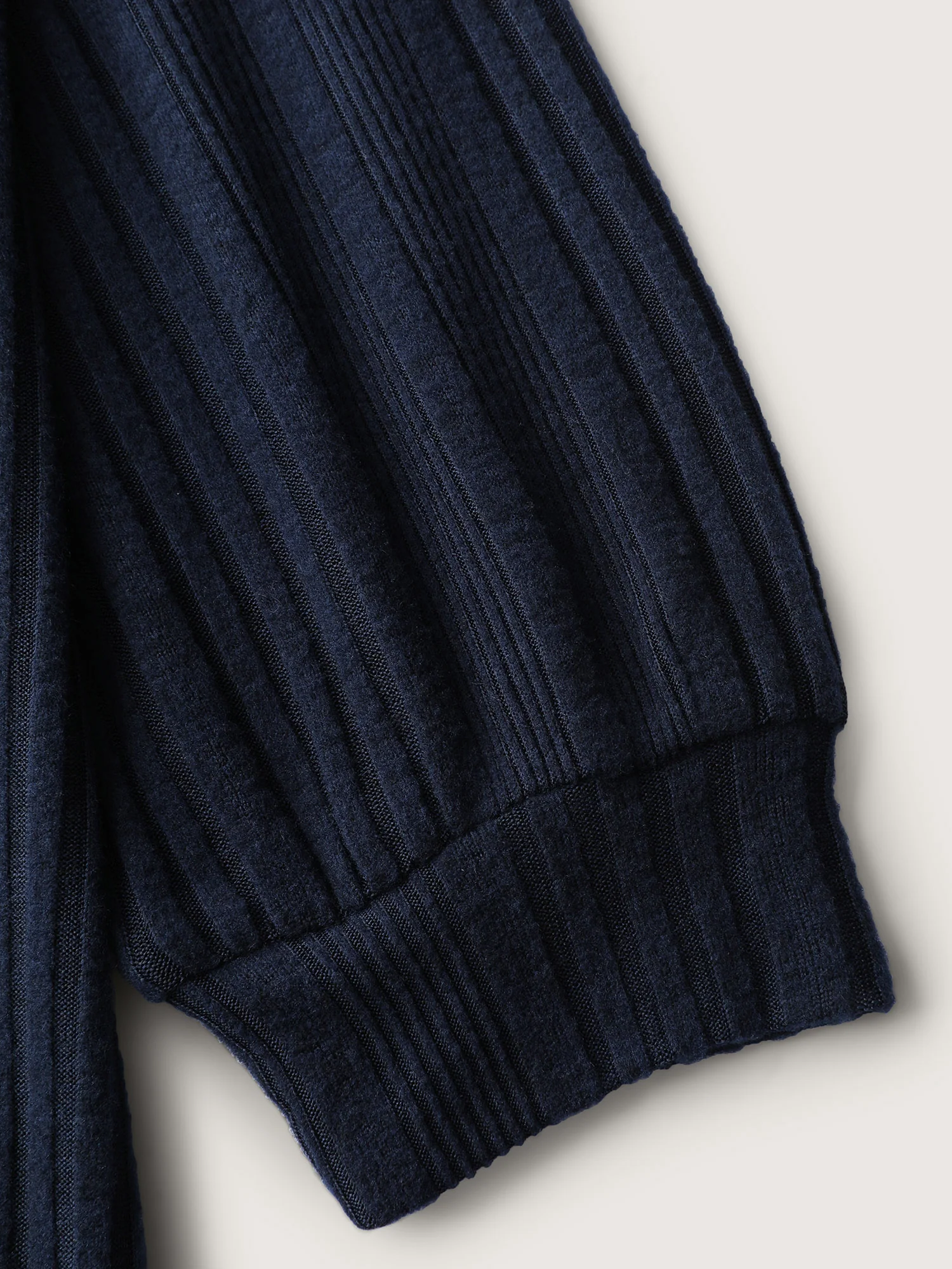 Textured Metallic Neckline Detail Stretchy Top - Image 8