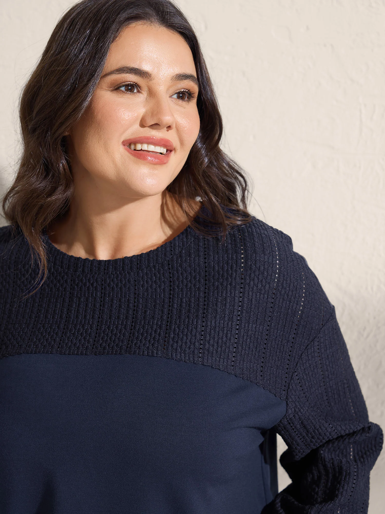 Textured Neckline Dual Toned Sweatshirt - Image 3