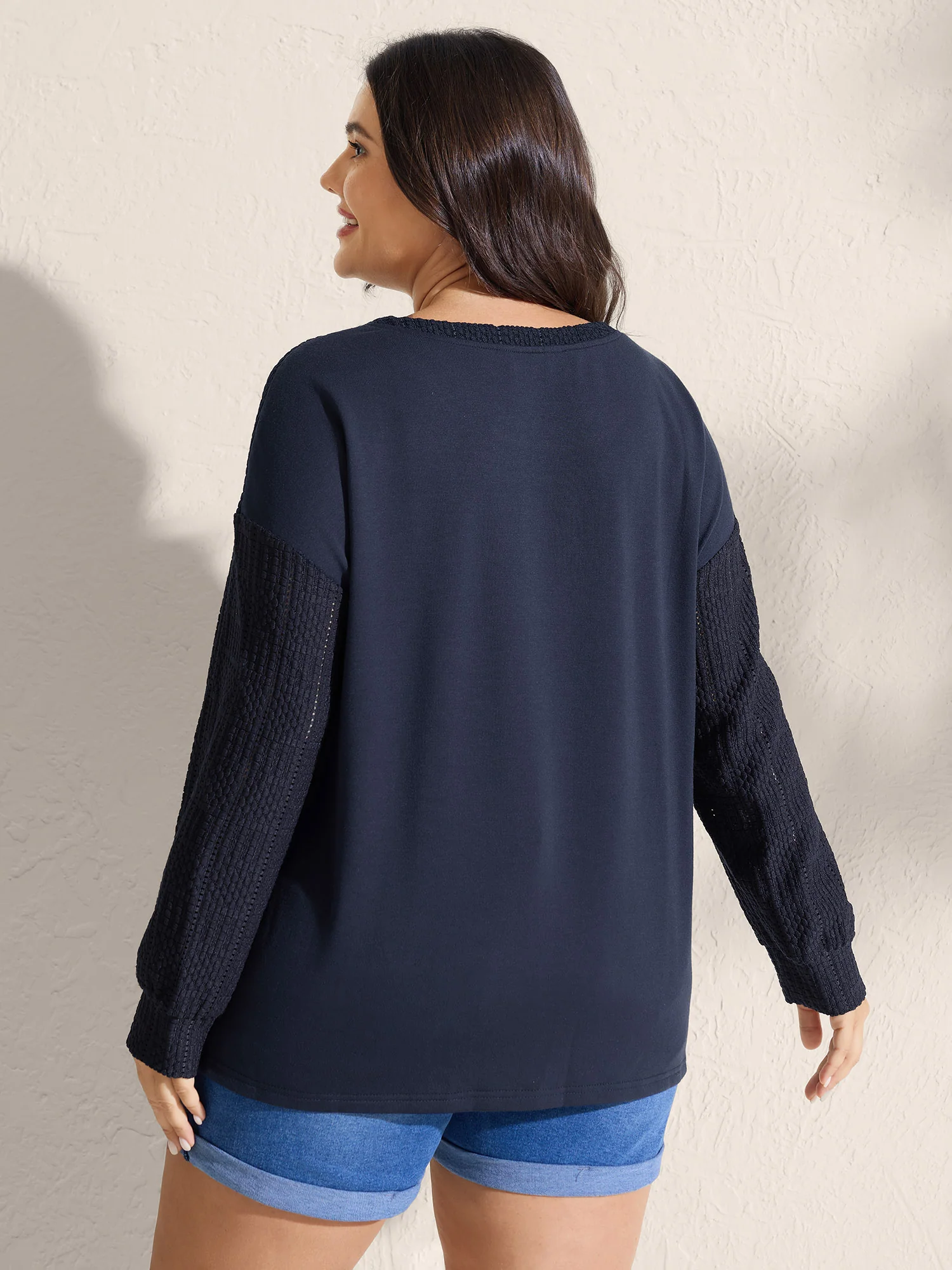 Textured Neckline Dual Toned Sweatshirt - Image 4