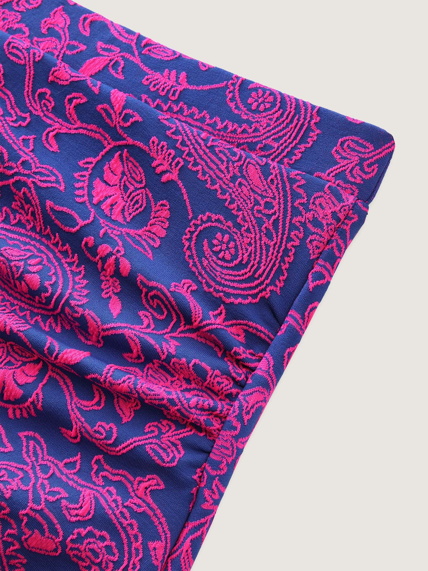 Textured Paisley Print Ruched Swim Bottoms - Image 5