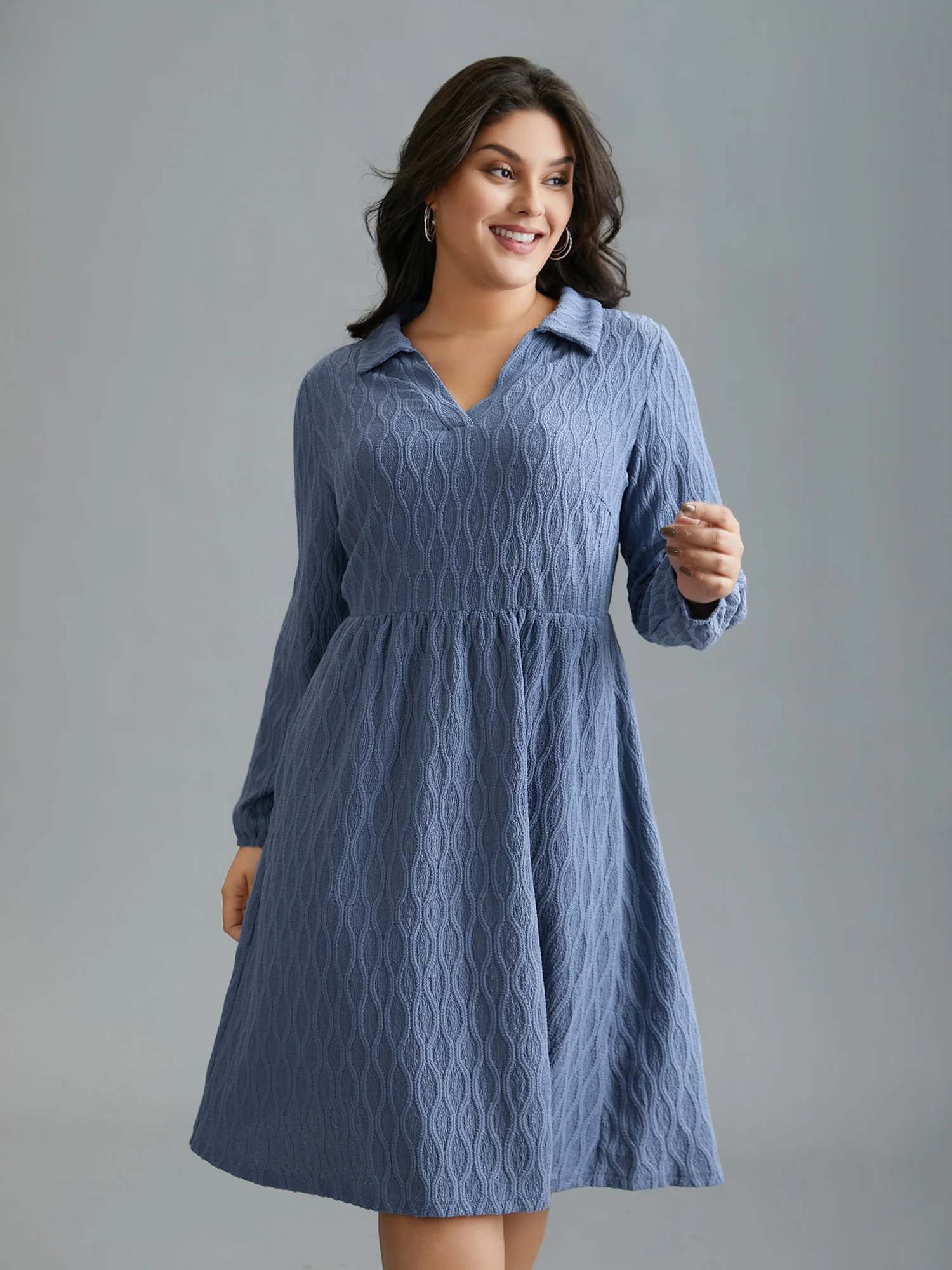 Textured Pocketed Collared Midi Dress - Image 2
