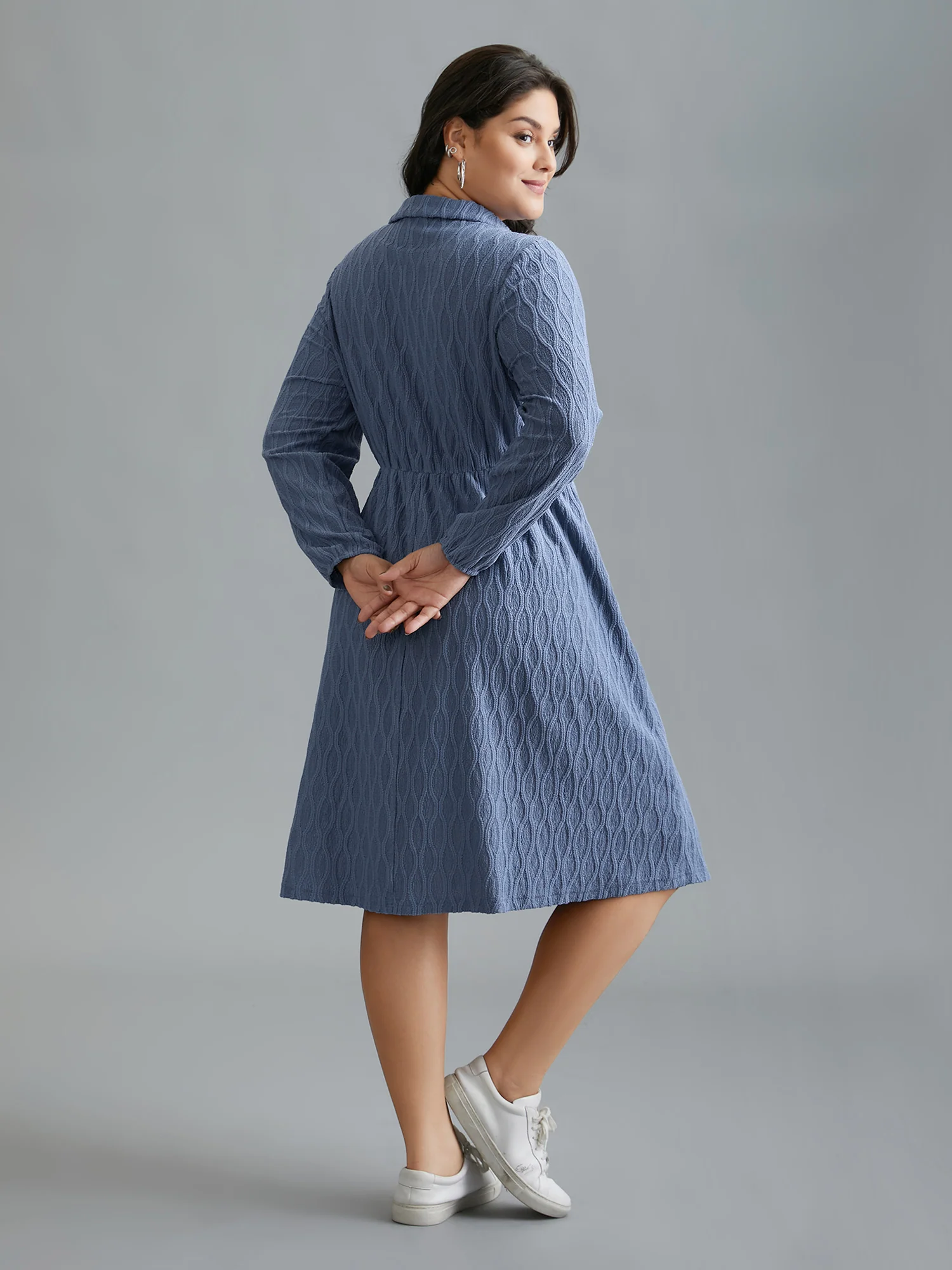 Textured Pocketed Collared Midi Dress - Image 5