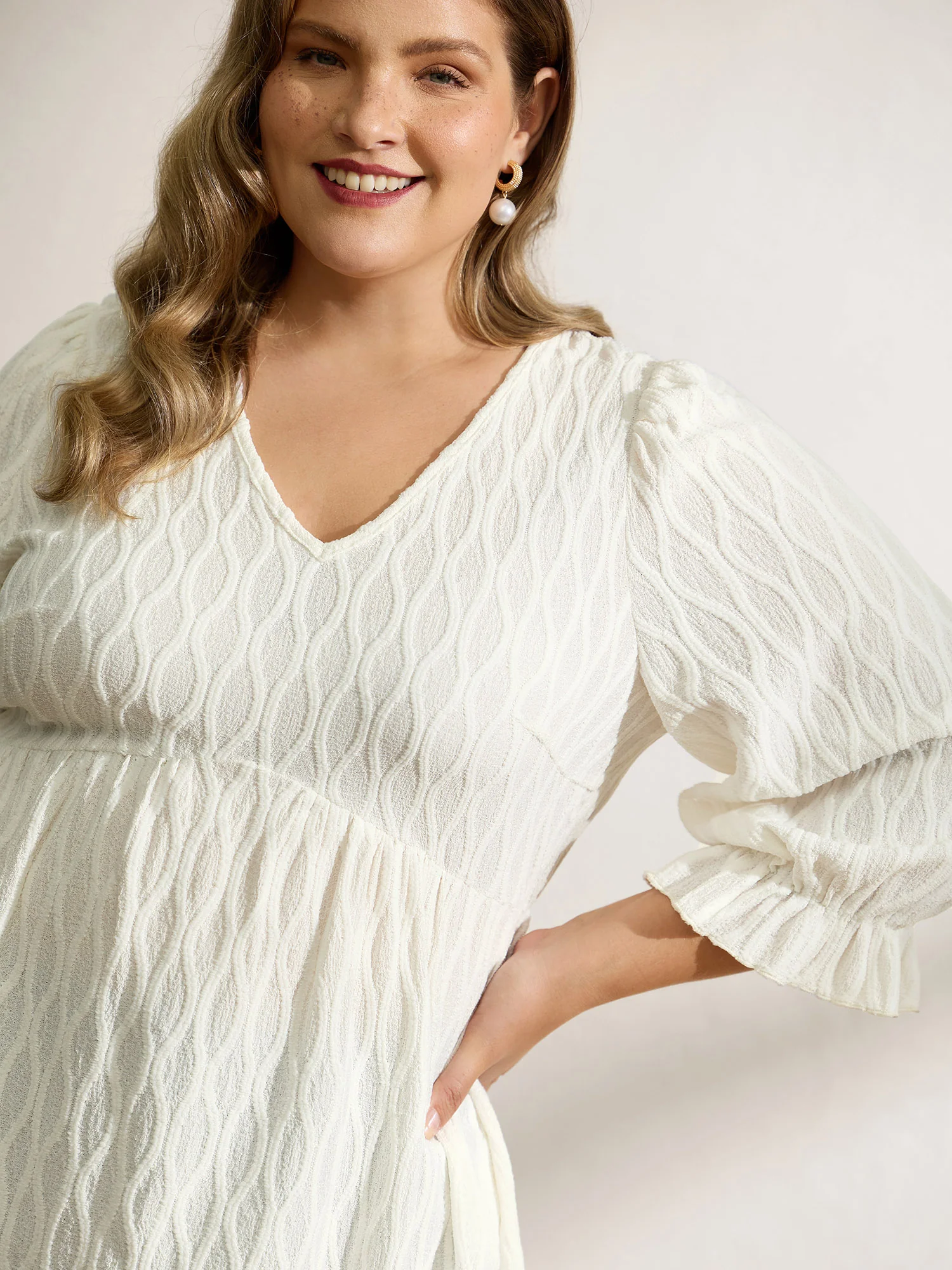 Textured Puffy Sleeve V-Neck Blouse - Image 2