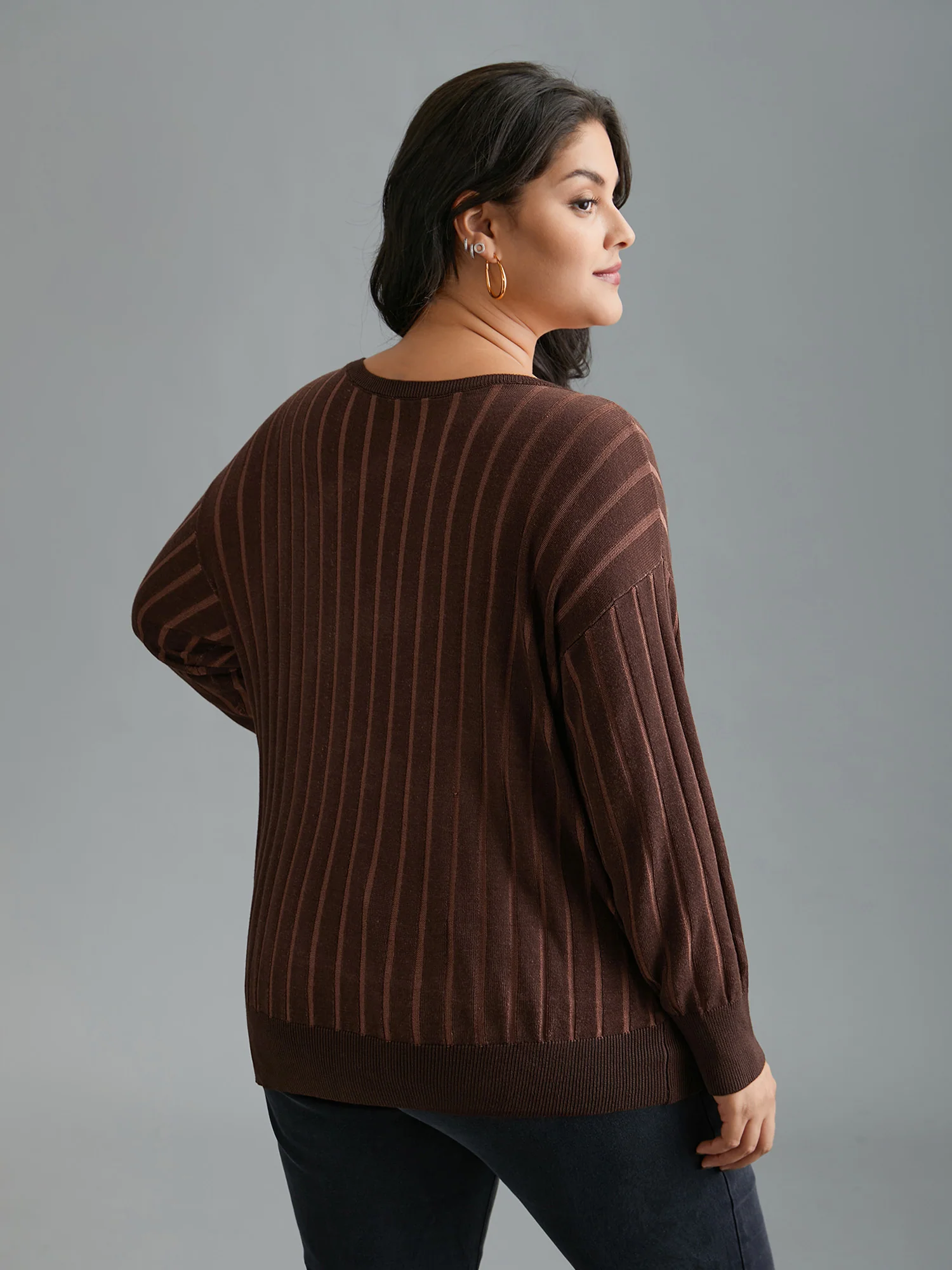 Textured Ribbed Hem Round Neck Pullover - Image 2