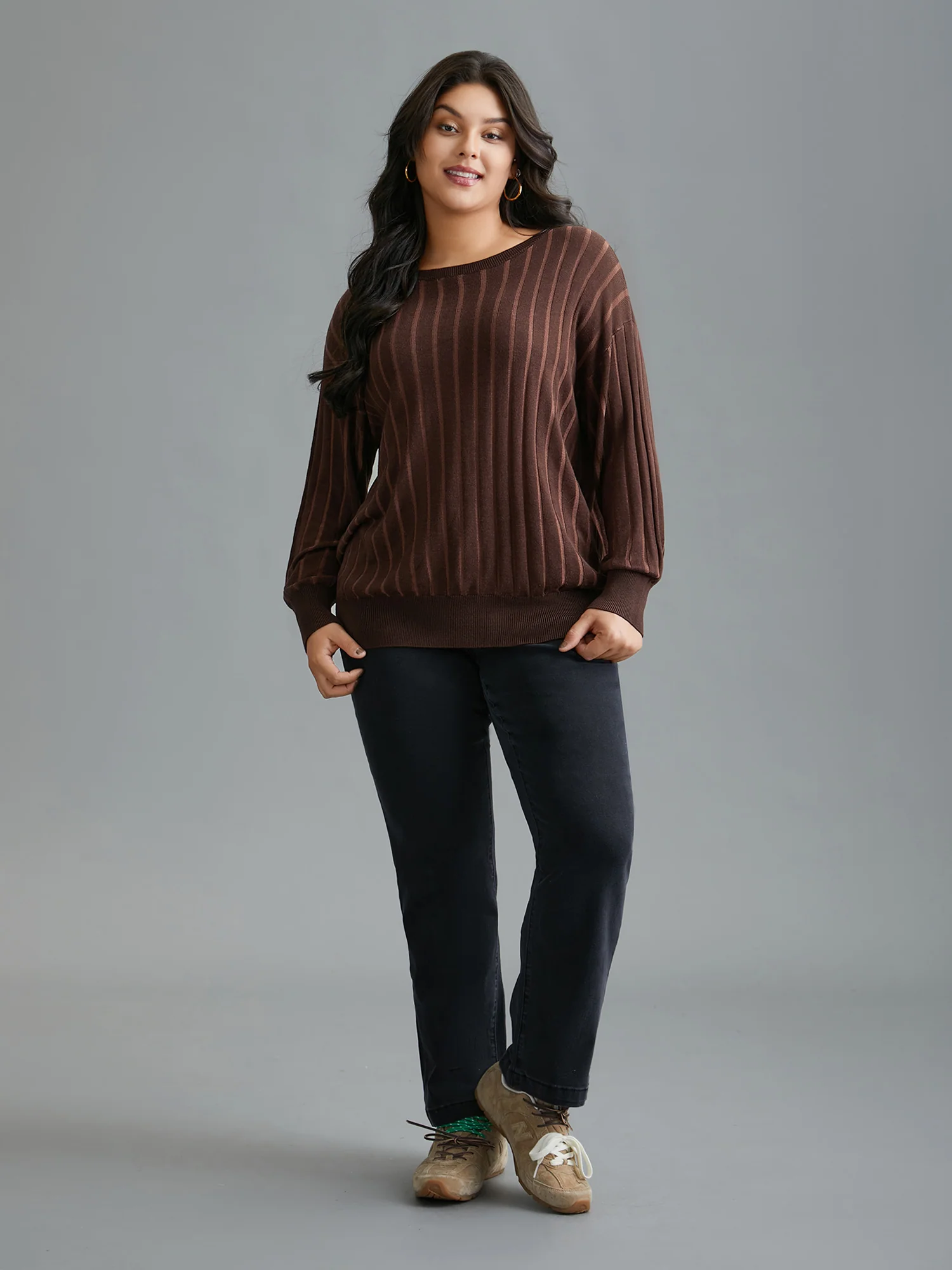 Textured Ribbed Hem Round Neck Pullover - Image 3
