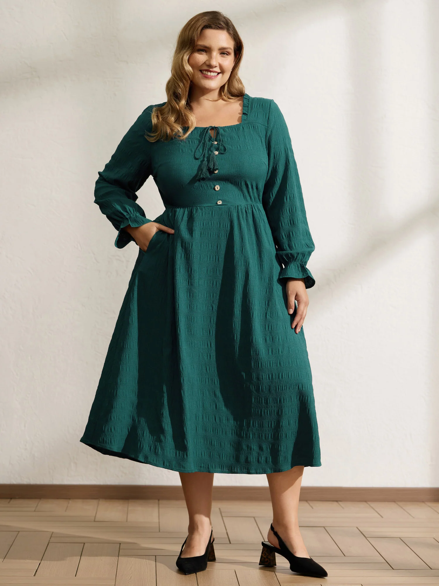 Textured Ruffled Neck Shirred Drawstring Midi Dress - Image 3