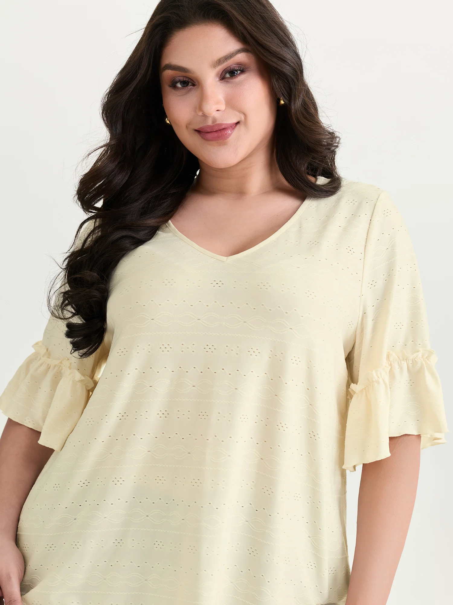 Textured Ruffled Sleeve Flowy T-Shirt - Image 2