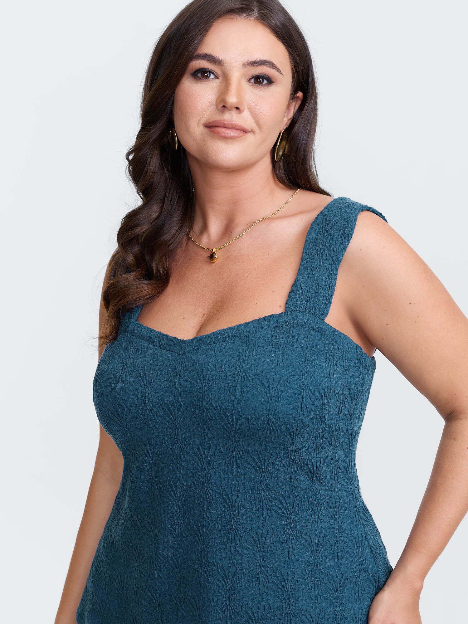 Textured Scalloped Straps Tank Top - Image 3