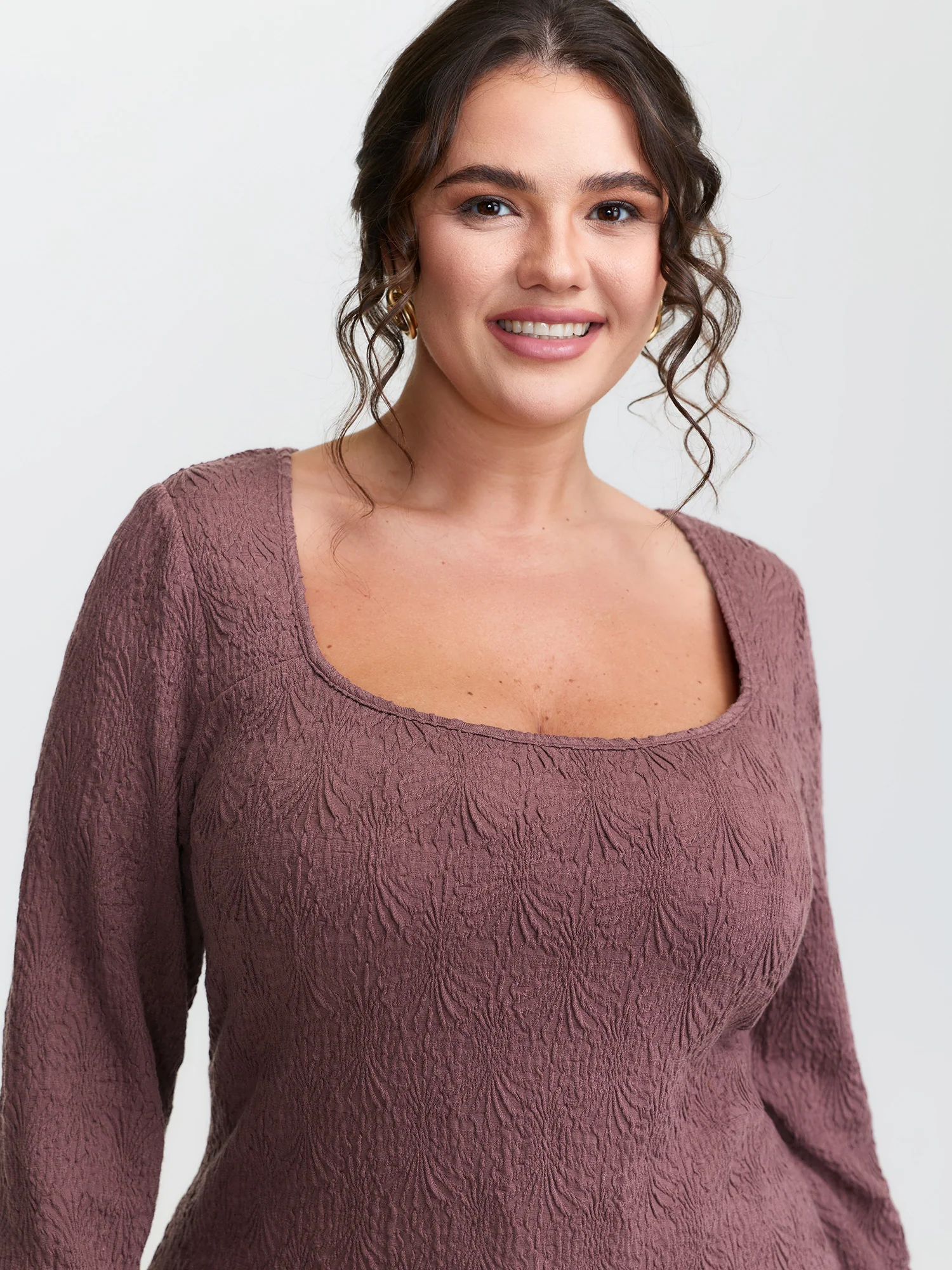 Textured Scoop Neck Fitted T-Shirt - Image 2