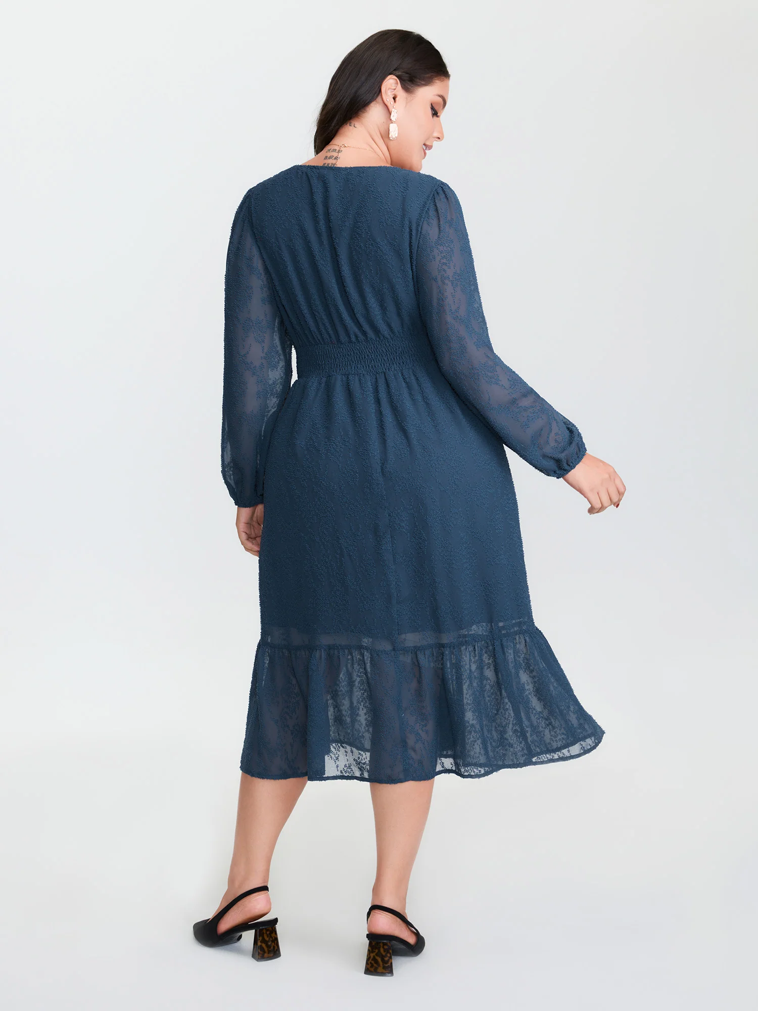 Textured Sheer Hem Waist-Defining Midi Dress - Image 5