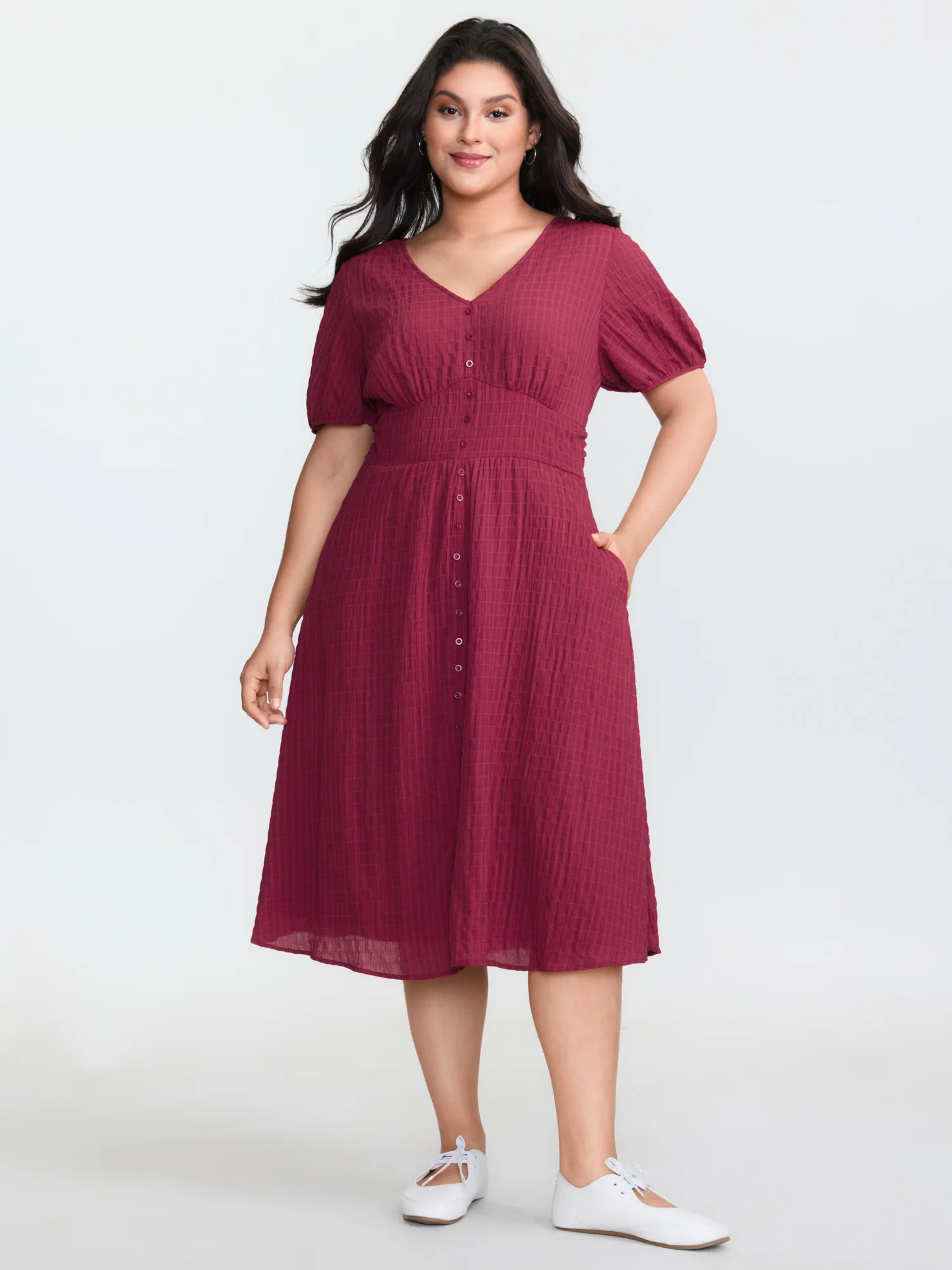 Textured Shirred Cinched-Waist Midi Dress - Image 3